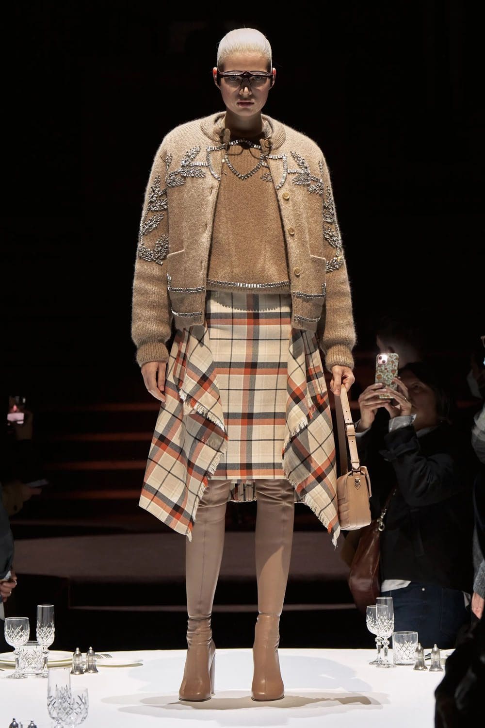 Burberry Otoño Invierno 2022-2023 Londres Runway Revistas