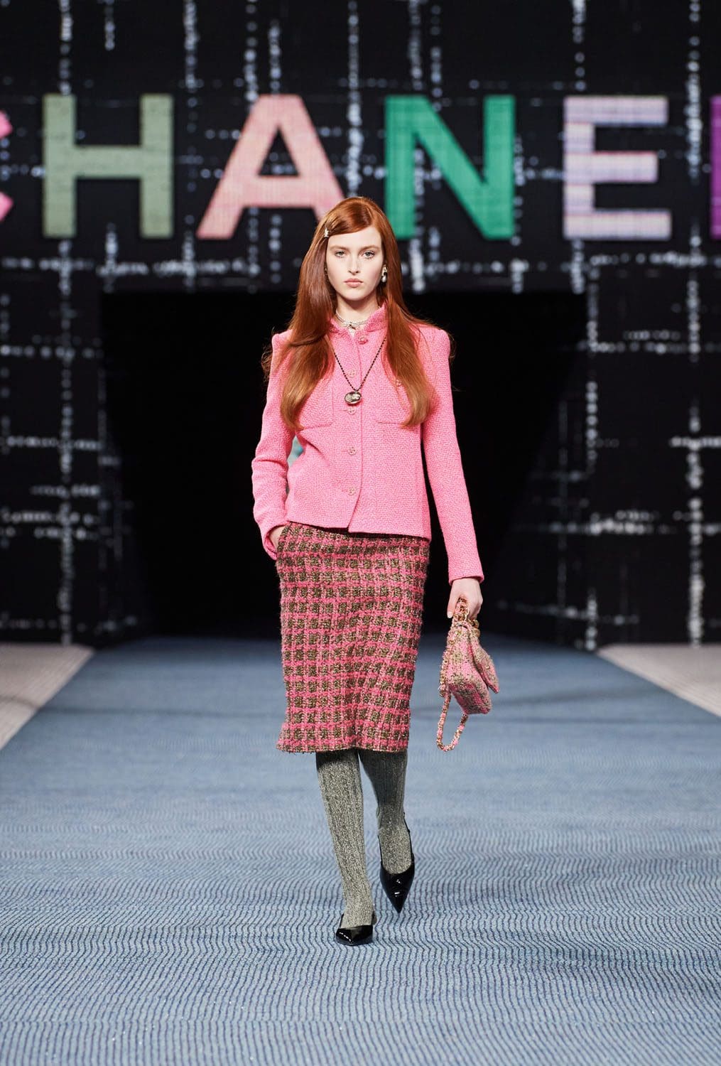 Chanel Herbst Winter 2022-2023 Paris Runway Magazin
