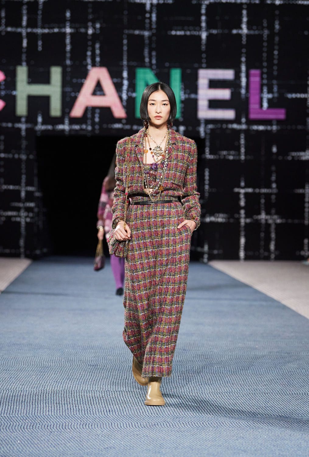 Chanel Herbst Winter 2022-2023 Paris Runway Magazin