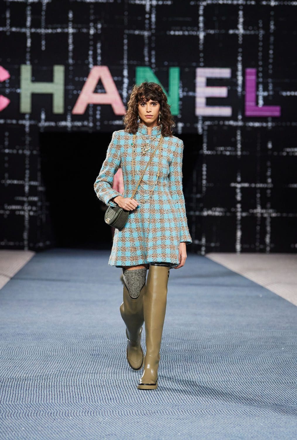 Chanel Herbst Winter 2022-2023 Paris Runway Magazin