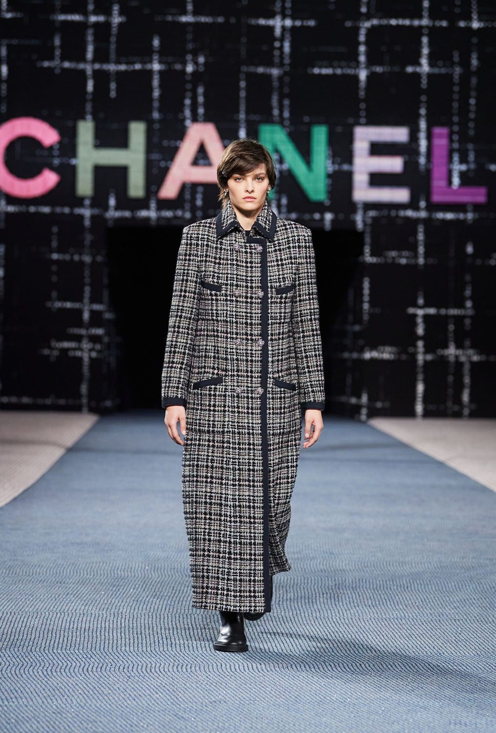 Chanel Herbst Winter 2022-2023 Paris Runway Magazin