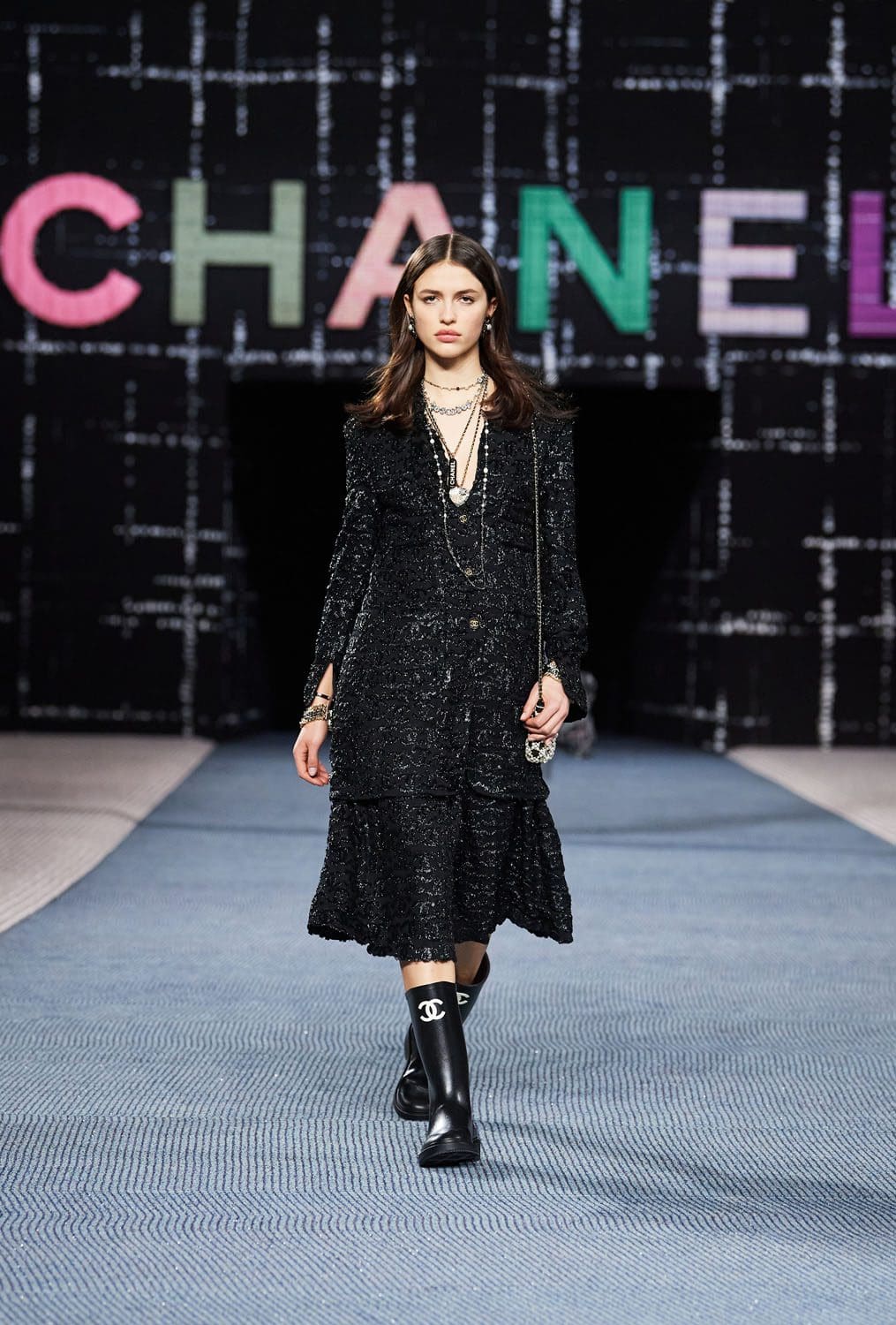 Chanel Herbst Winter 2022-2023 Paris Runway Magazin