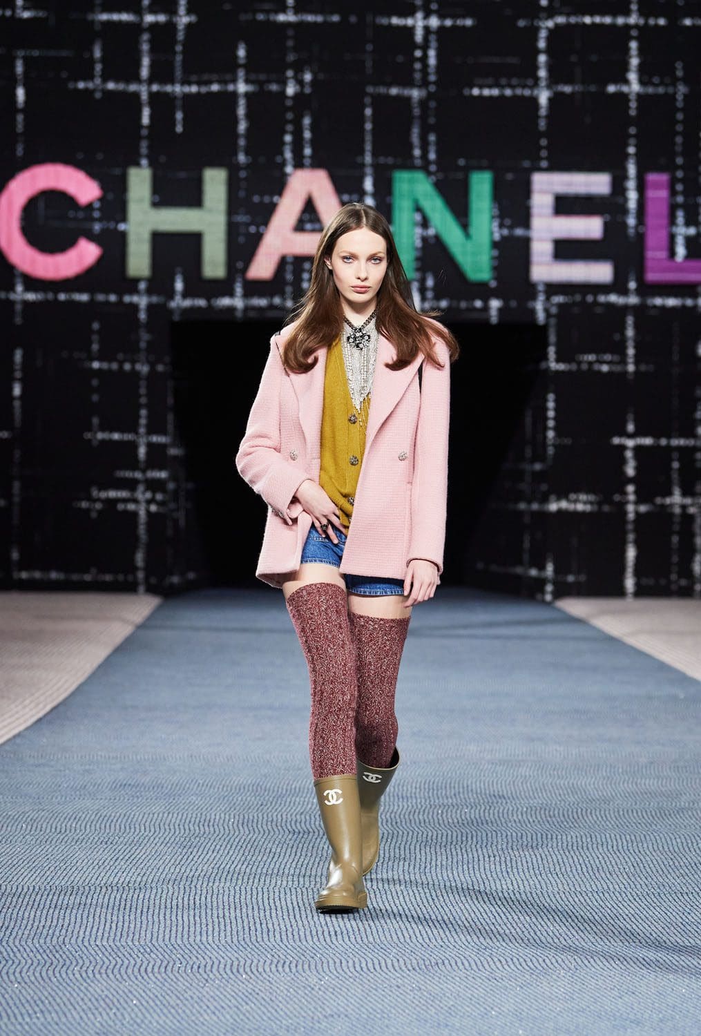 Chanel Herbst Winter 2022-2023 Paris Runway Magazin