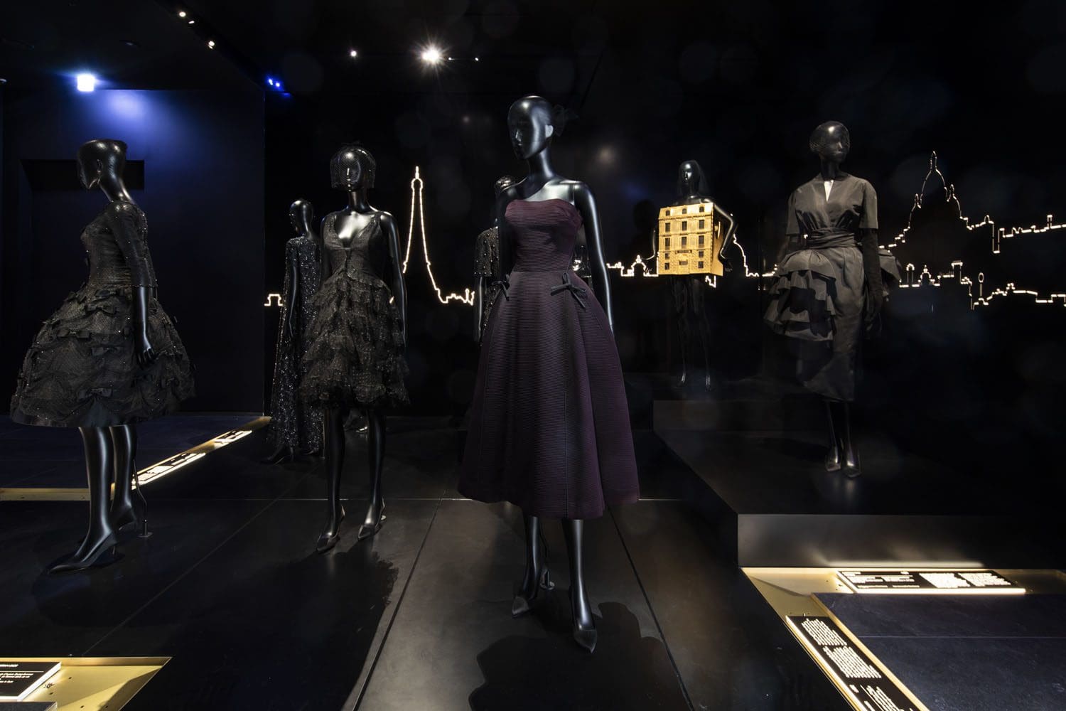 DIORギャラリーパリby RUNWAY マガジン
