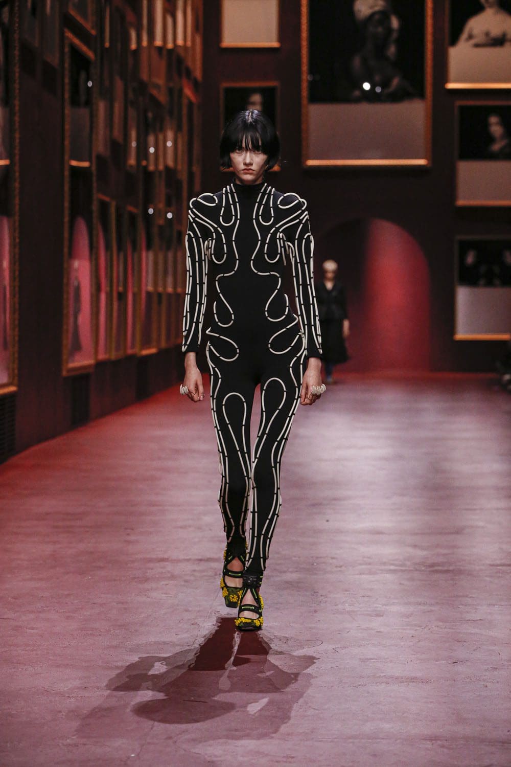 Dior Women Fall Winter 2022-2023 Paris Runway Magazine