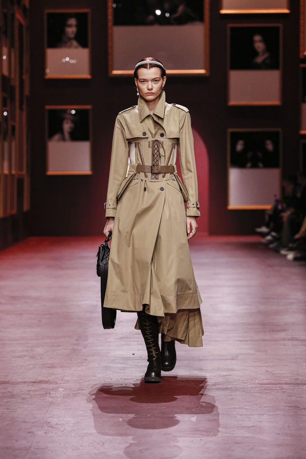 Dior Women Fall Winter 2022-2023 Paris Runway Magazine
