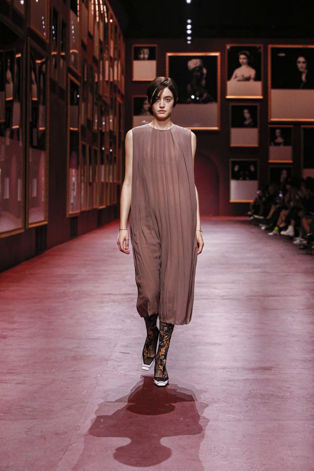 Dior Women Fall Winter 2022-2023 Paris Runway Magazine