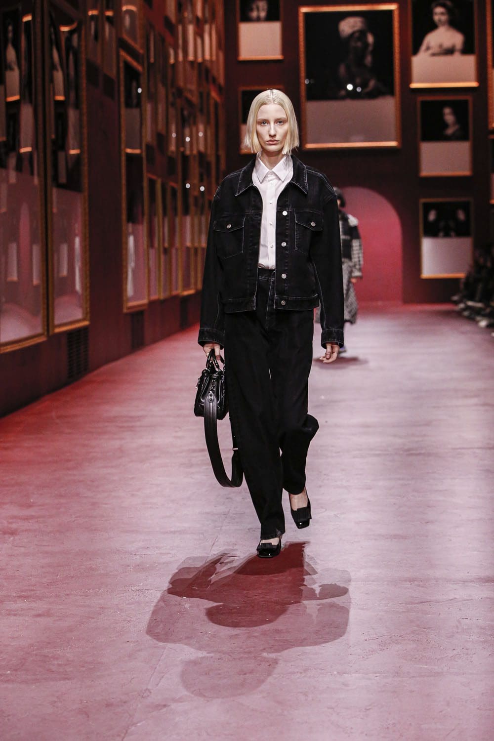 Dior Women Fall Winter 2022-2023 Paris Runway Magazine