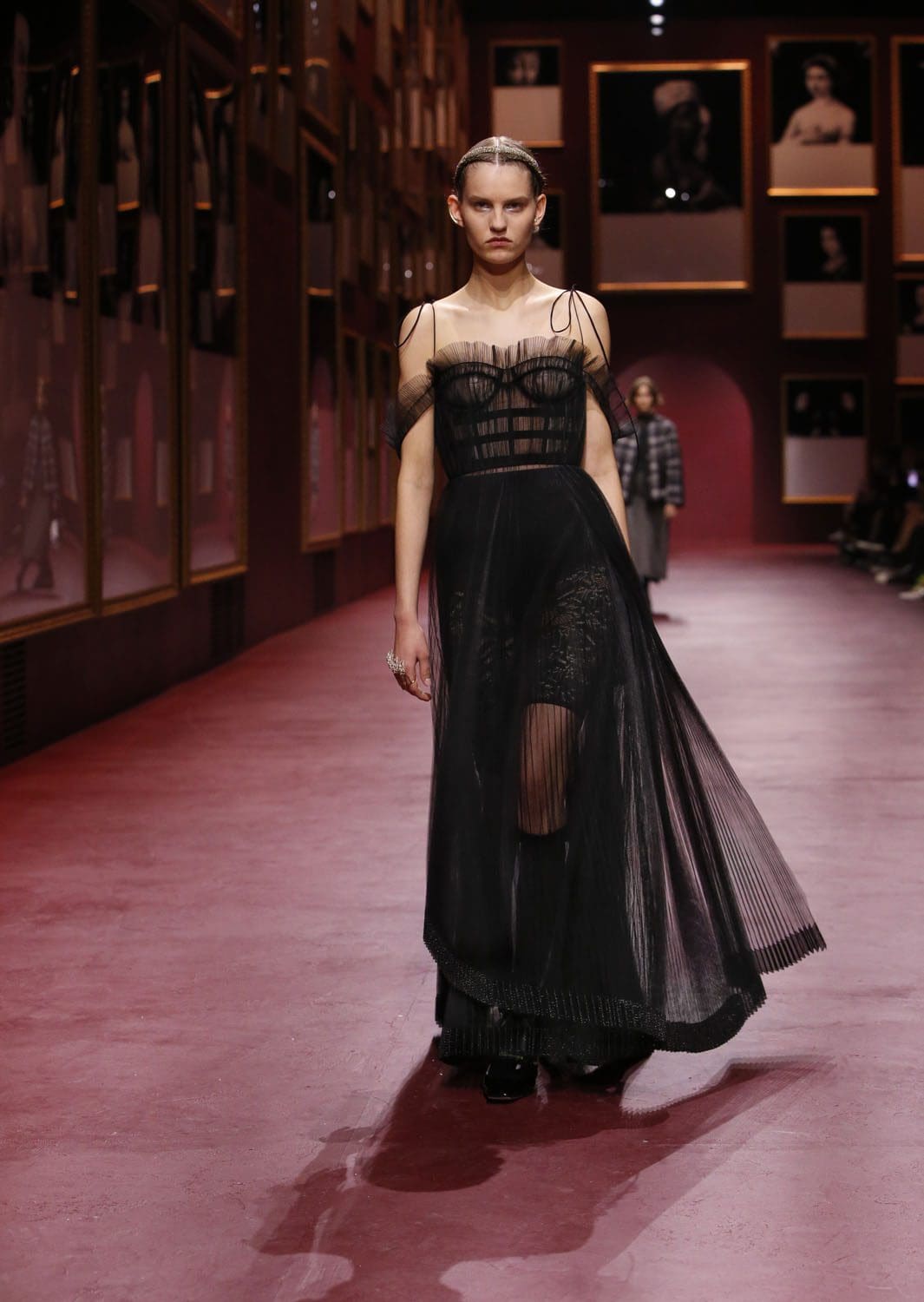 Dior Women Fall Winter 2022-2023 Paris Runway Magazine