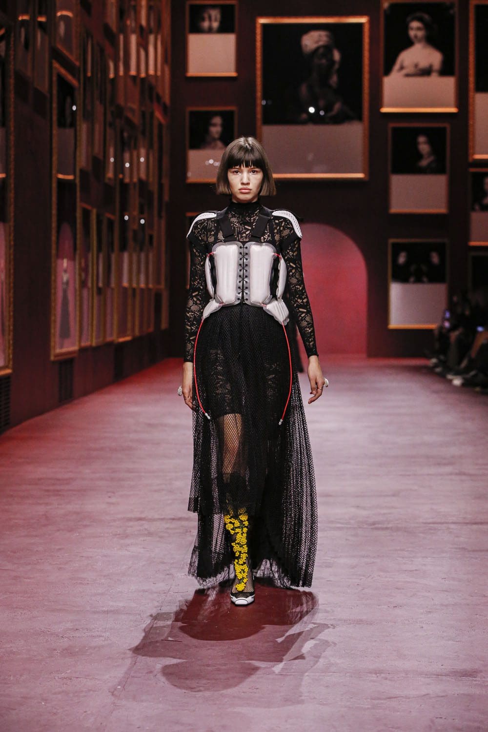 Dior Women Fall Winter 2022-2023 Paris Runway Magazine
