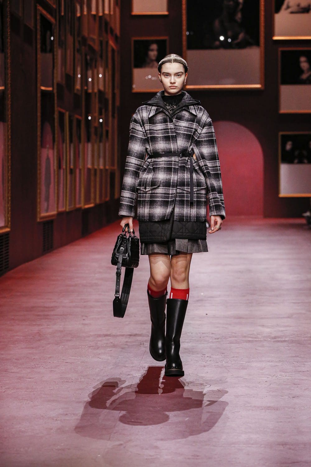 Dior Women Fall Winter 2022-2023 Paris Runway Magazine