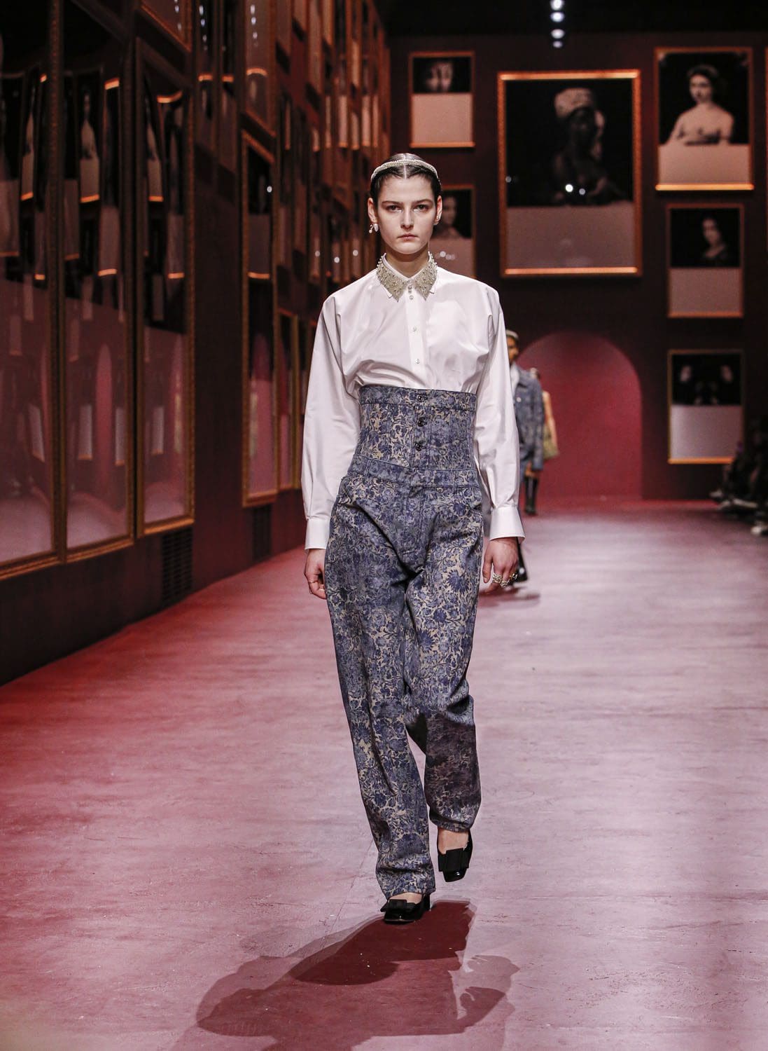 Dior Women Fall Winter 2022-2023 Paris Runway Magazine