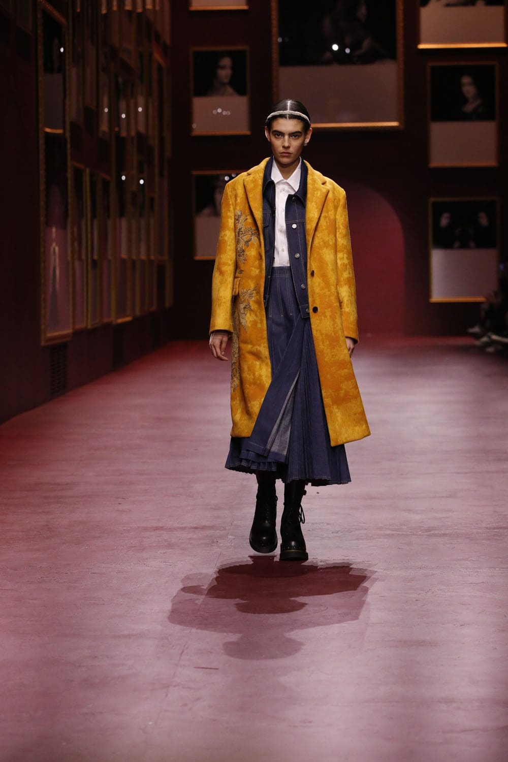 Dior Women Fall Winter 2022-2023 Paris Runway Magazine