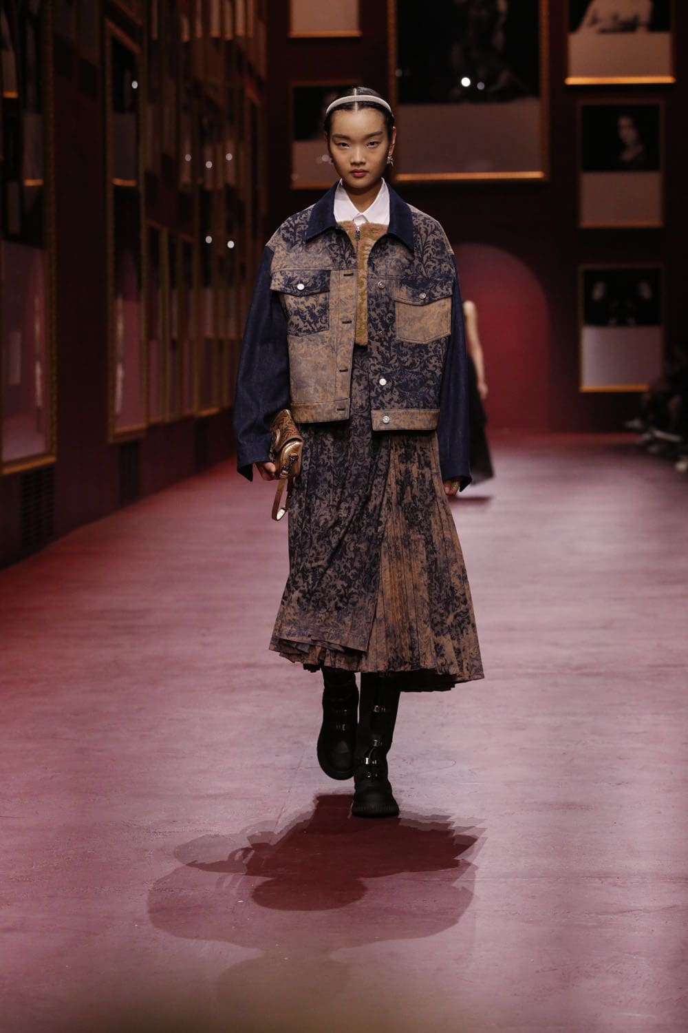 Dior Women Fall Winter 2022-2023 Paris Runway Magazine