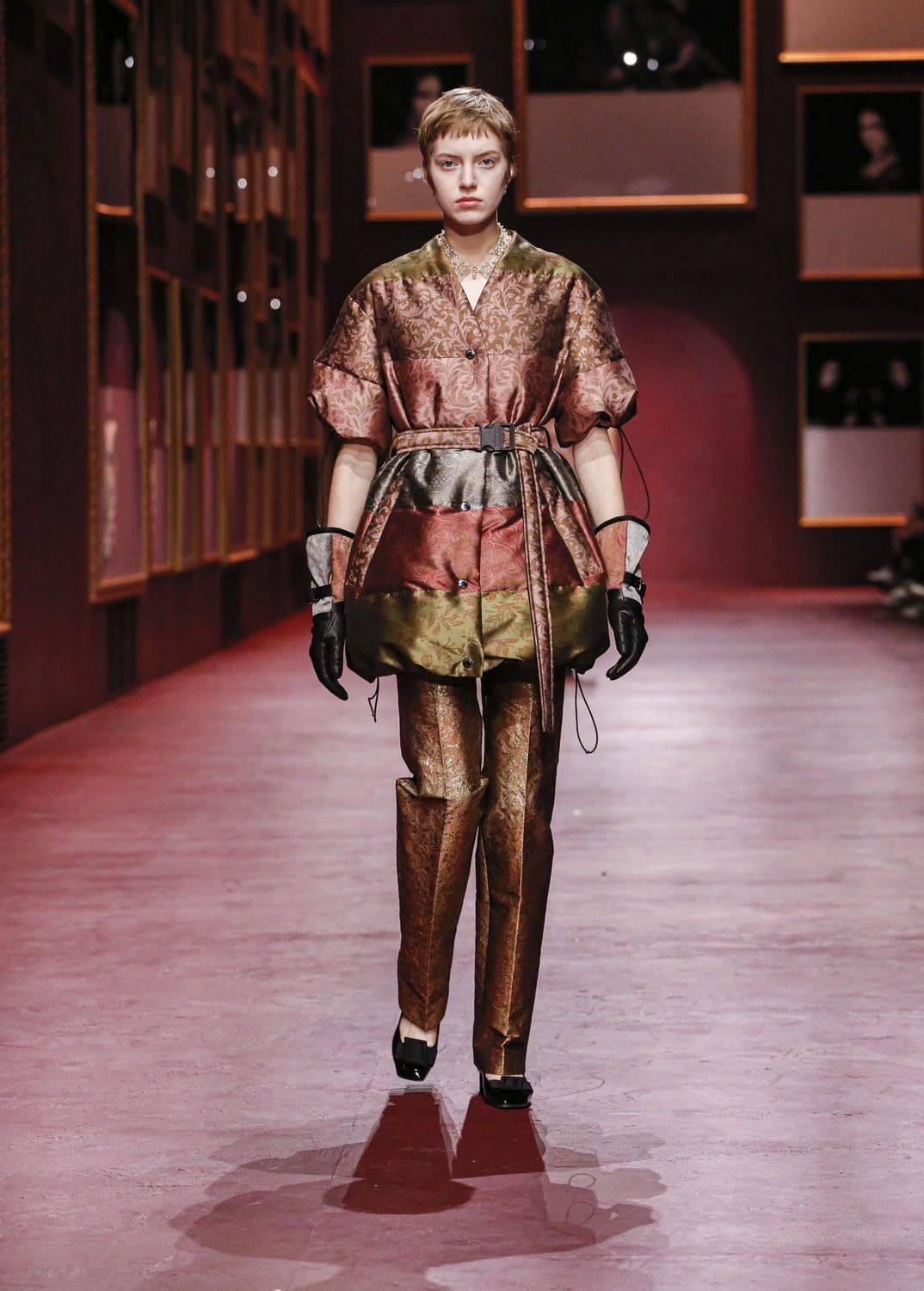 Dior Women Fall Winter 2022-2023 Paris Runway Magazine