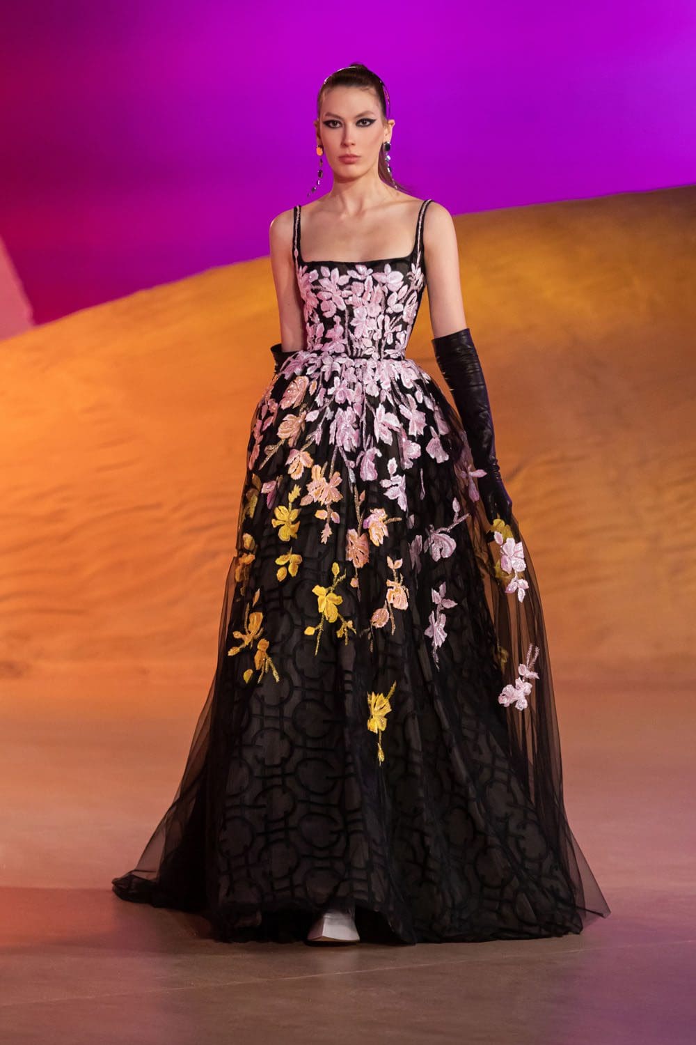 Georges Hobeika Automne Hiver 2022-2023 Paris Runway Magazine