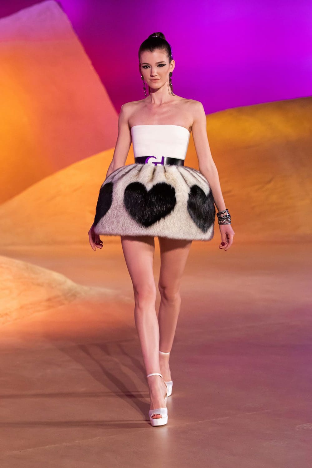 Georges Hobeika Automne Hiver 2022-2023 Paris Runway Magazine