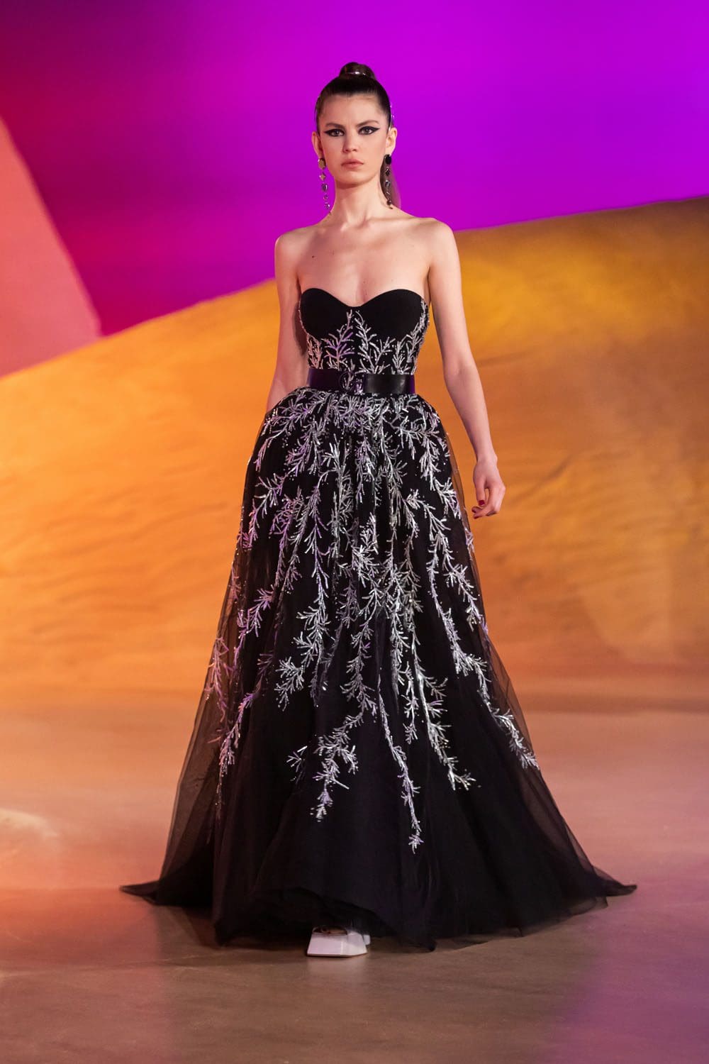 Georges Hobeika Automne Hiver 2022-2023 Paris Runway Magazine