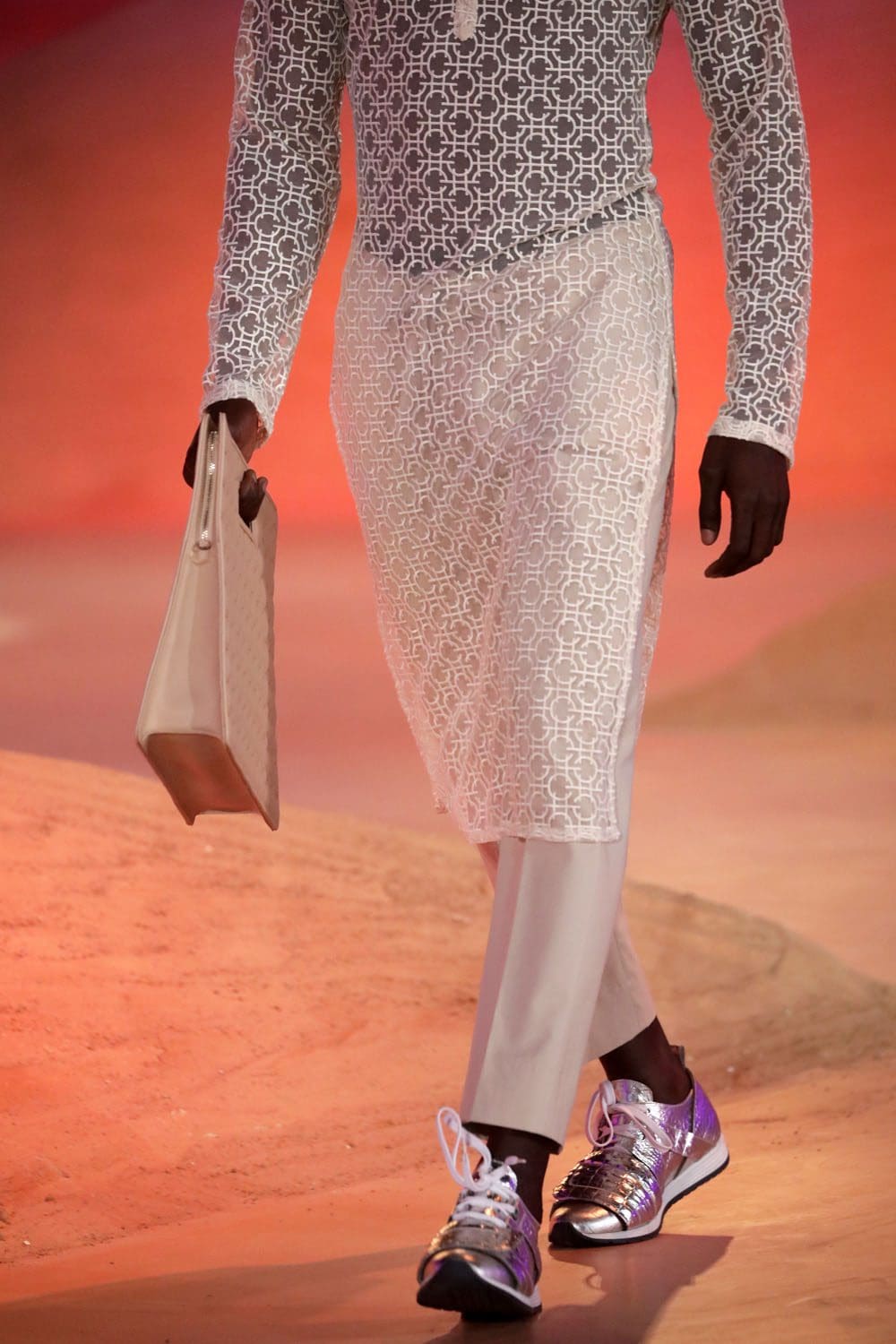 Georges Hobeika Automne Hiver 2022-2023 Paris Runway Magazine