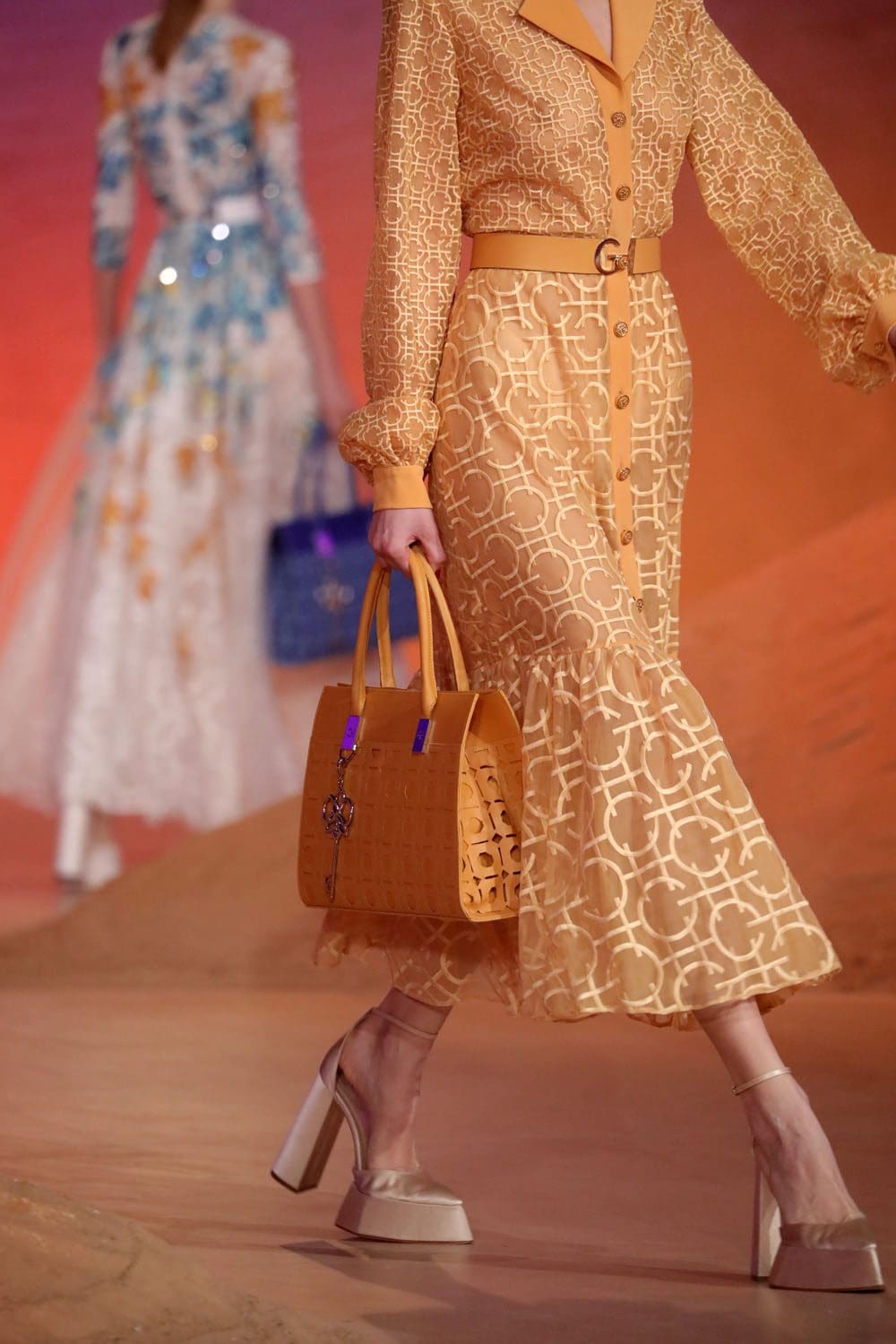 Georges Hobeika Automne Hiver 2022-2023 Paris Runway Magazine