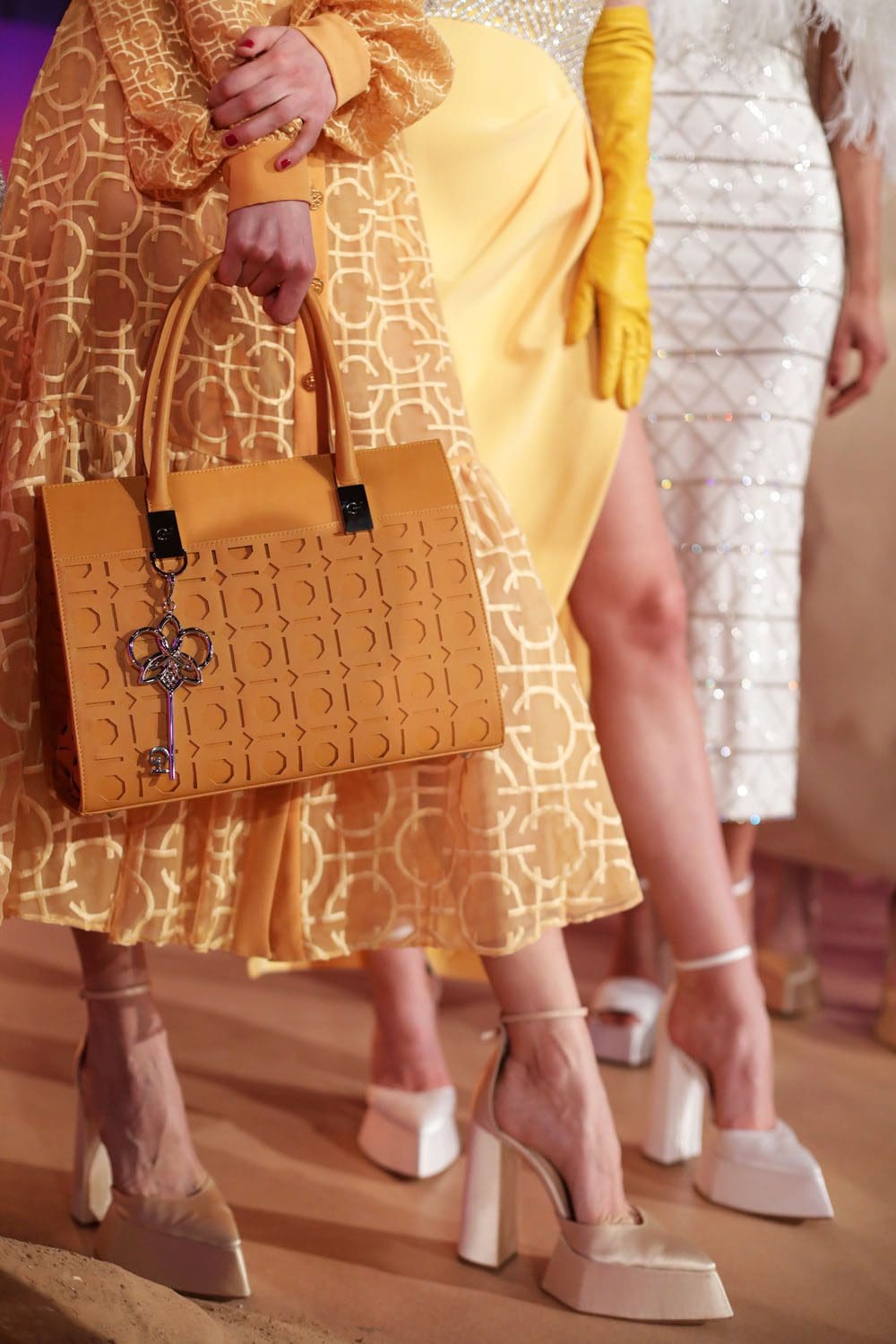 Georges Hobeika Automne Hiver 2022-2023 Paris Runway Magazine