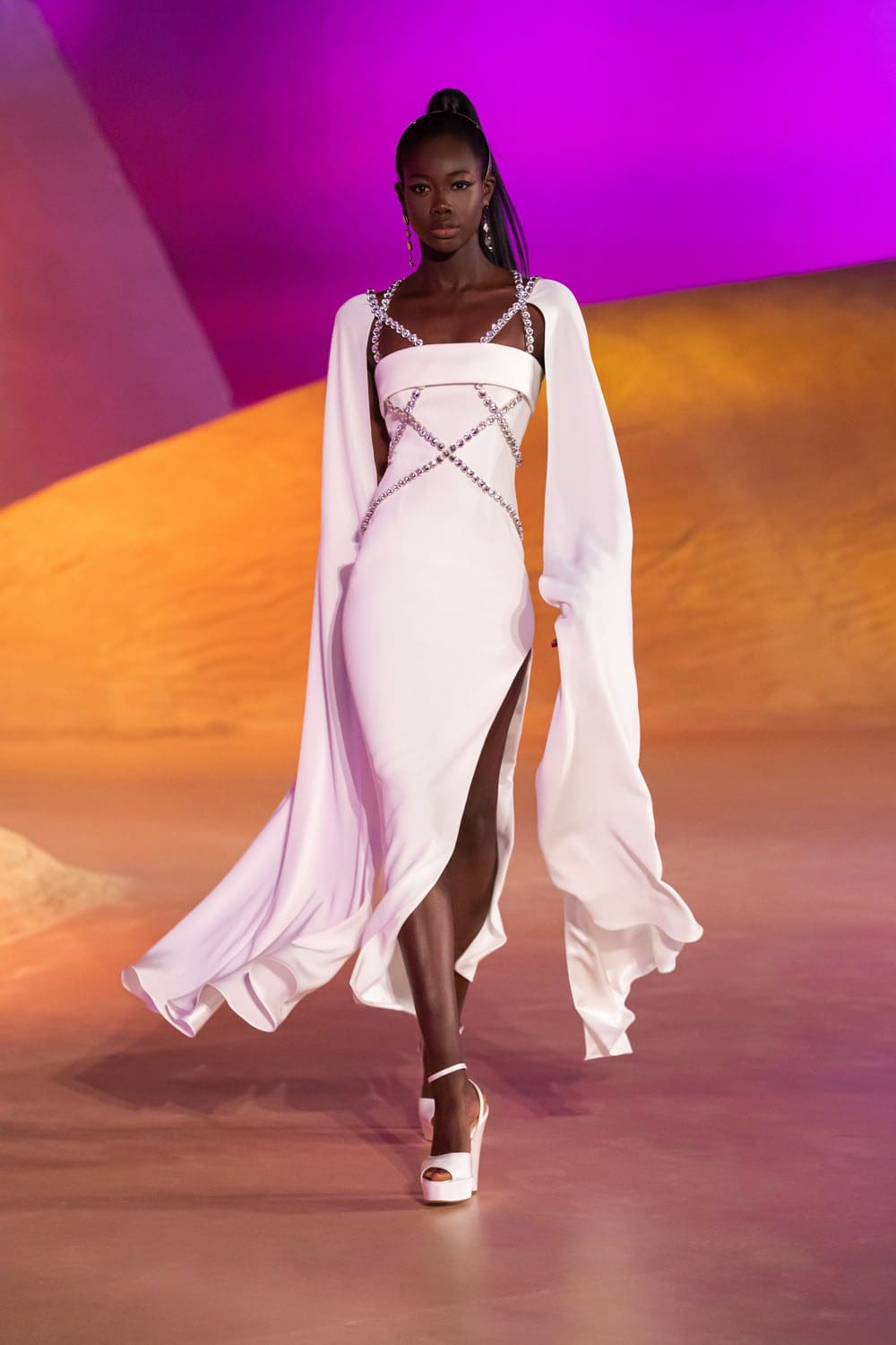Georges Hobeika Automne Hiver 2022-2023 Paris Runway Magazine