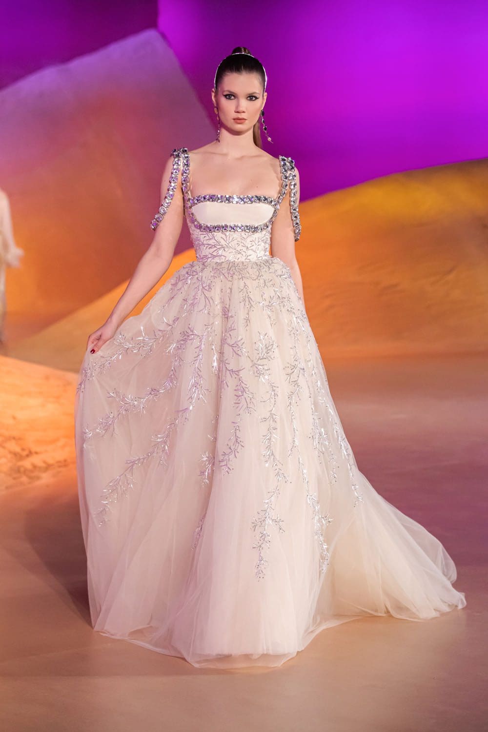 Georges Hobeika Automne Hiver 2022-2023 Paris Runway Magazine