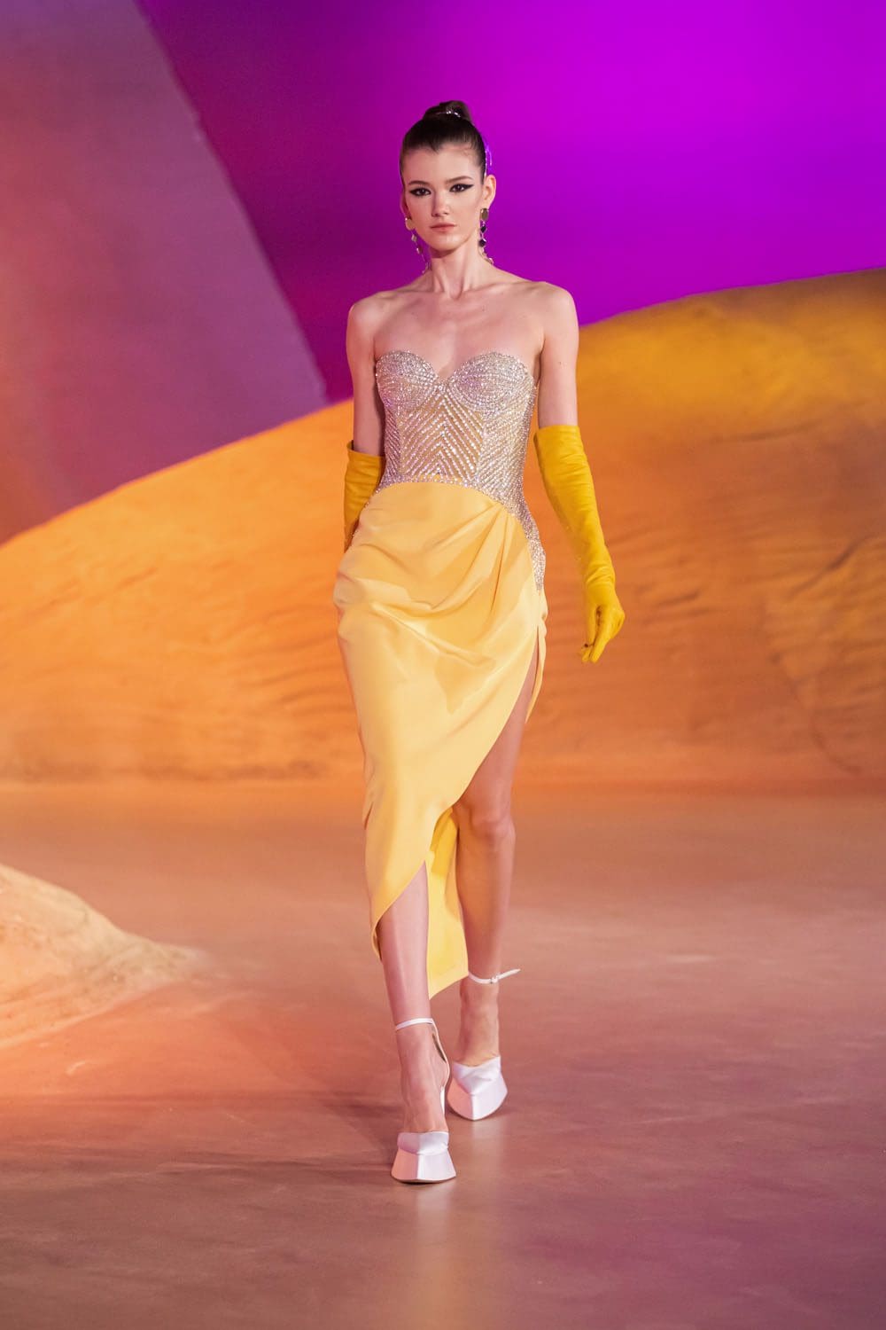 Georges Hobeika Automne Hiver 2022-2023 Paris Runway Magazine