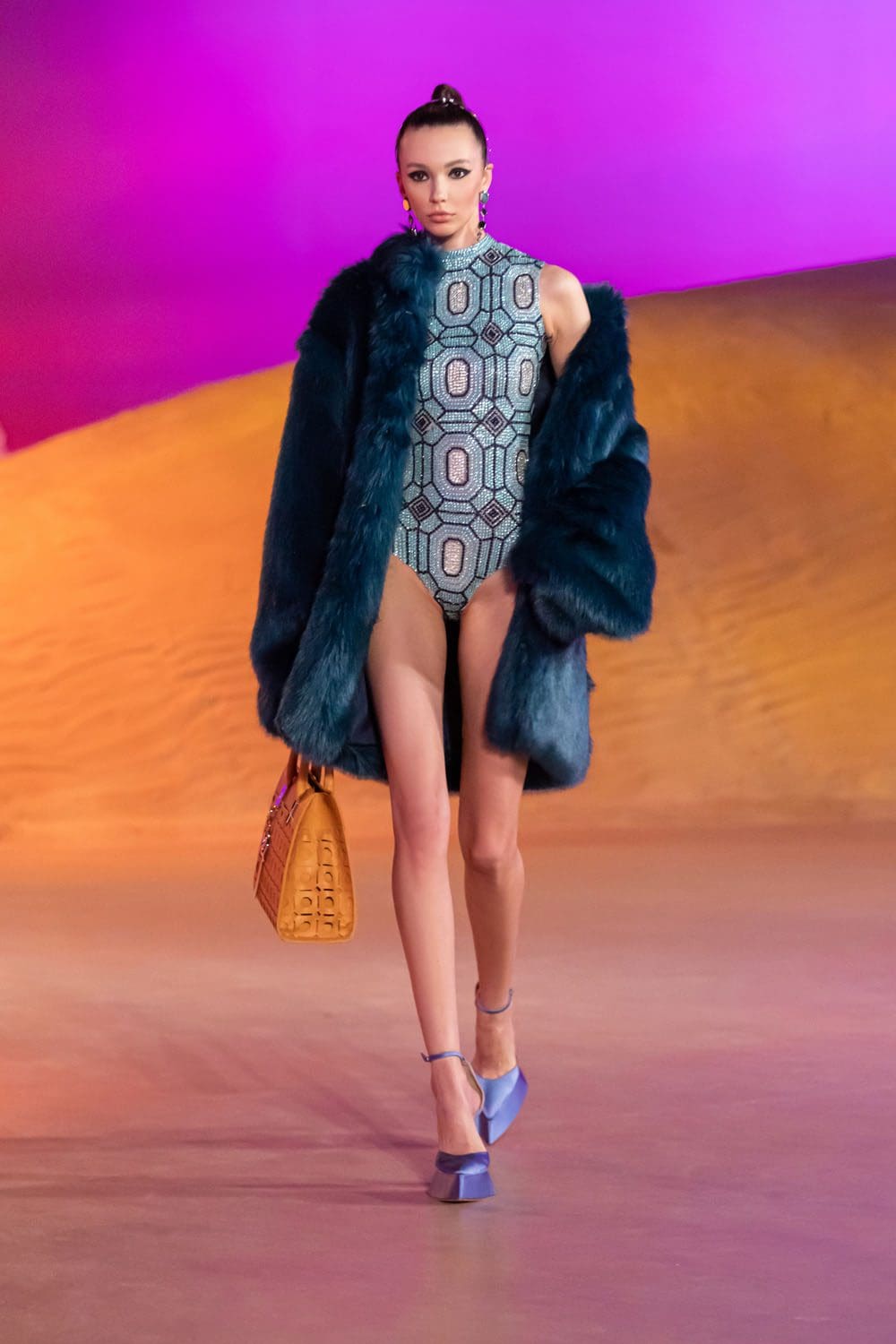 Georges Hobeika Automne Hiver 2022-2023 Paris Runway Magazine