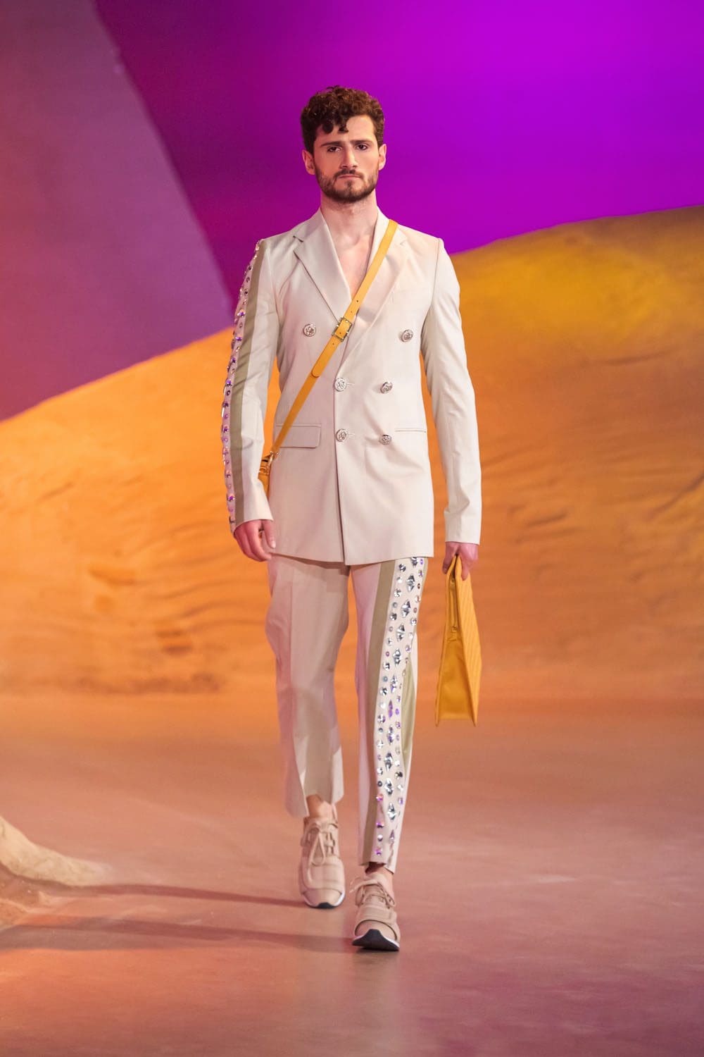 Georges Hobeika Automne Hiver 2022-2023 Paris Runway Magazine