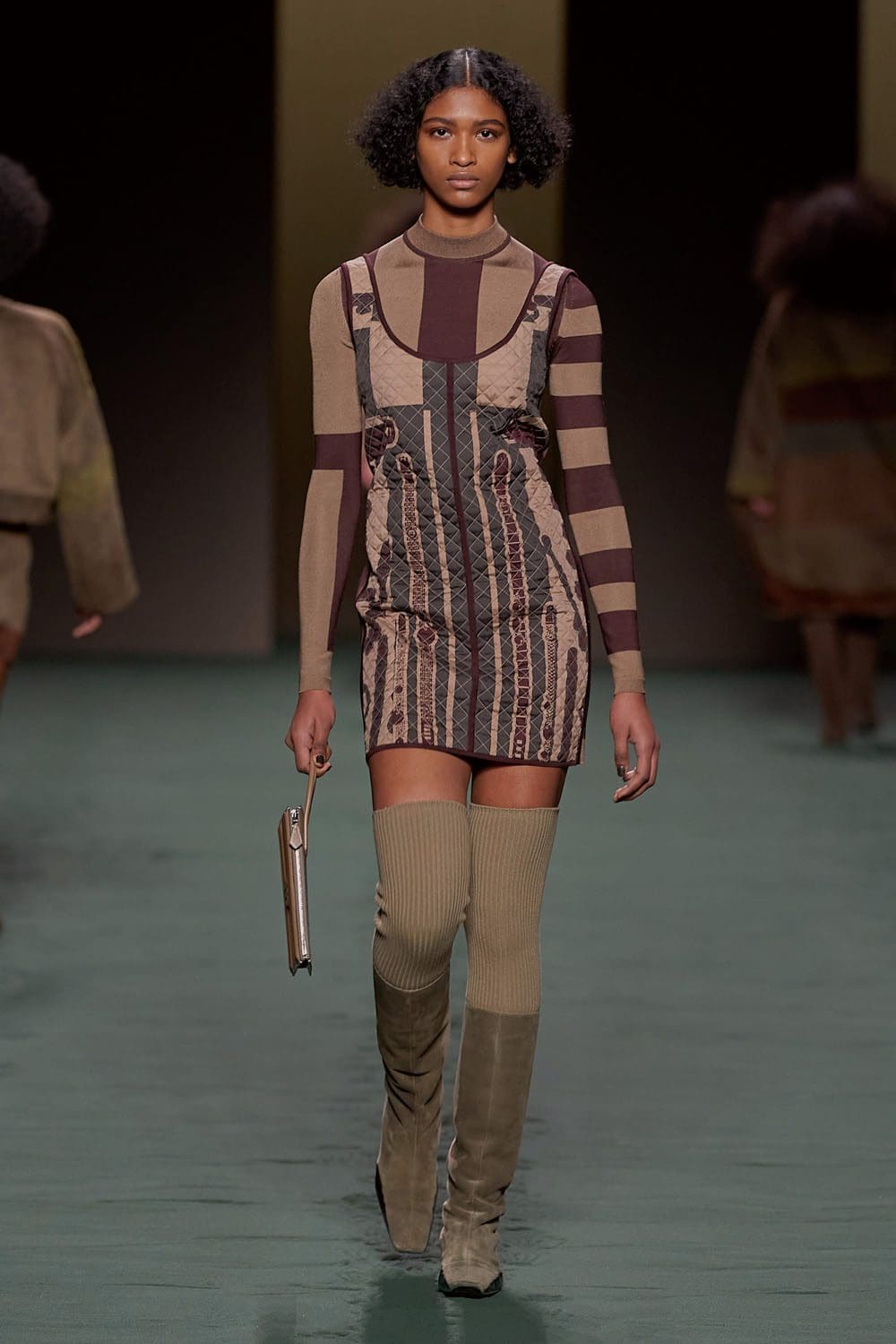 Hermes Autunno Inverno 2022-2023 Parigi Runway Magazine