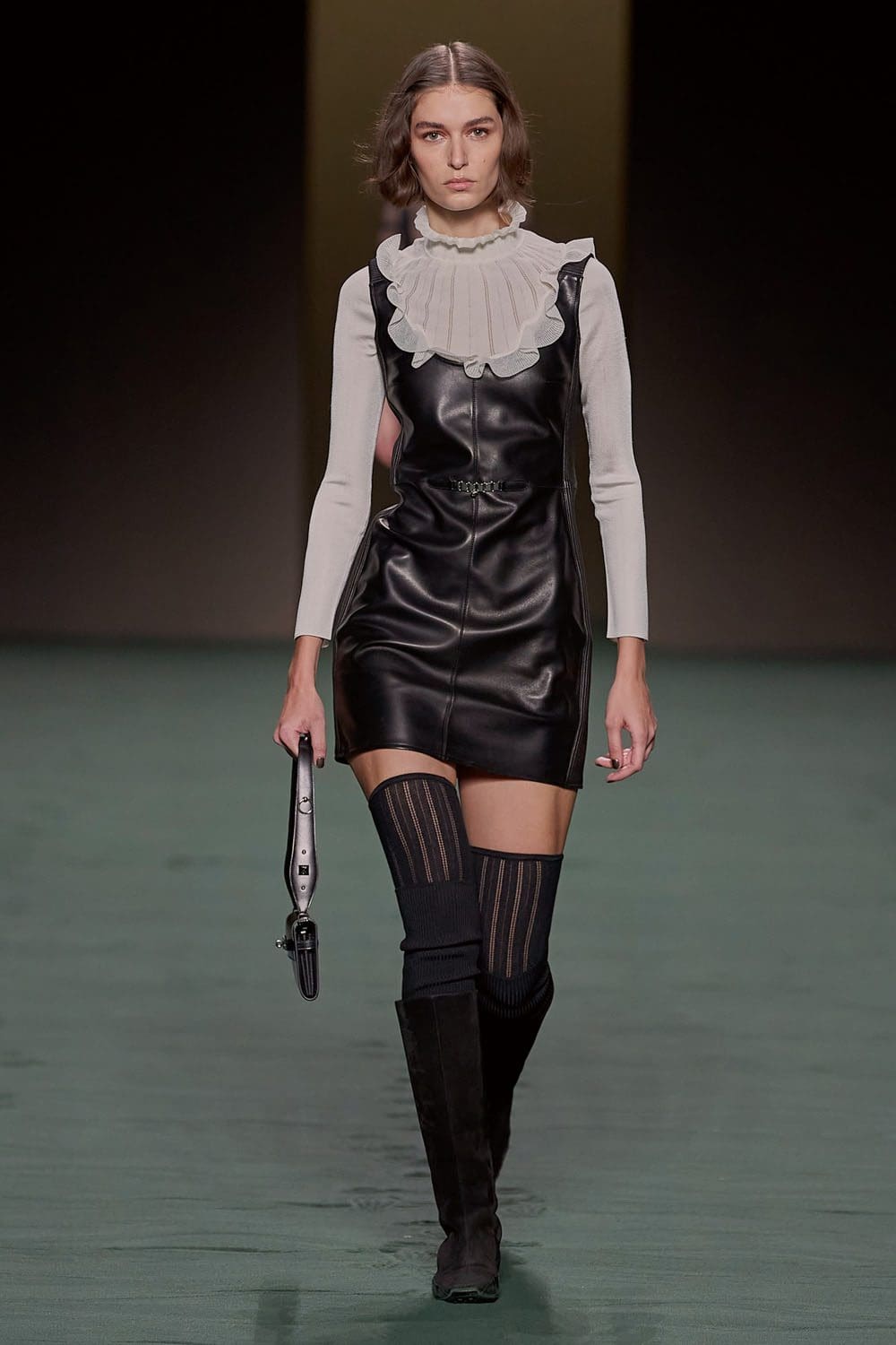 Hermes Autunno Inverno 2022-2023 Parigi Runway Magazine