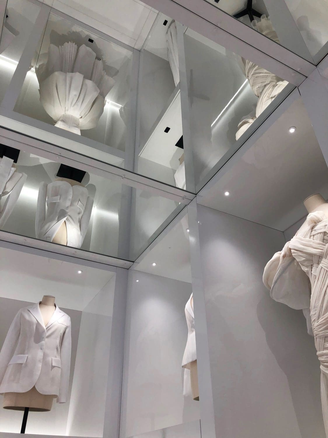 In der DIOR GALERIE 30 Montaigne by RUNWAY MAGAZIN