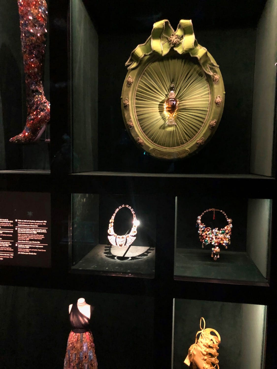 In der DIOR GALERIE 30 Montaigne by RUNWAY MAGAZIN