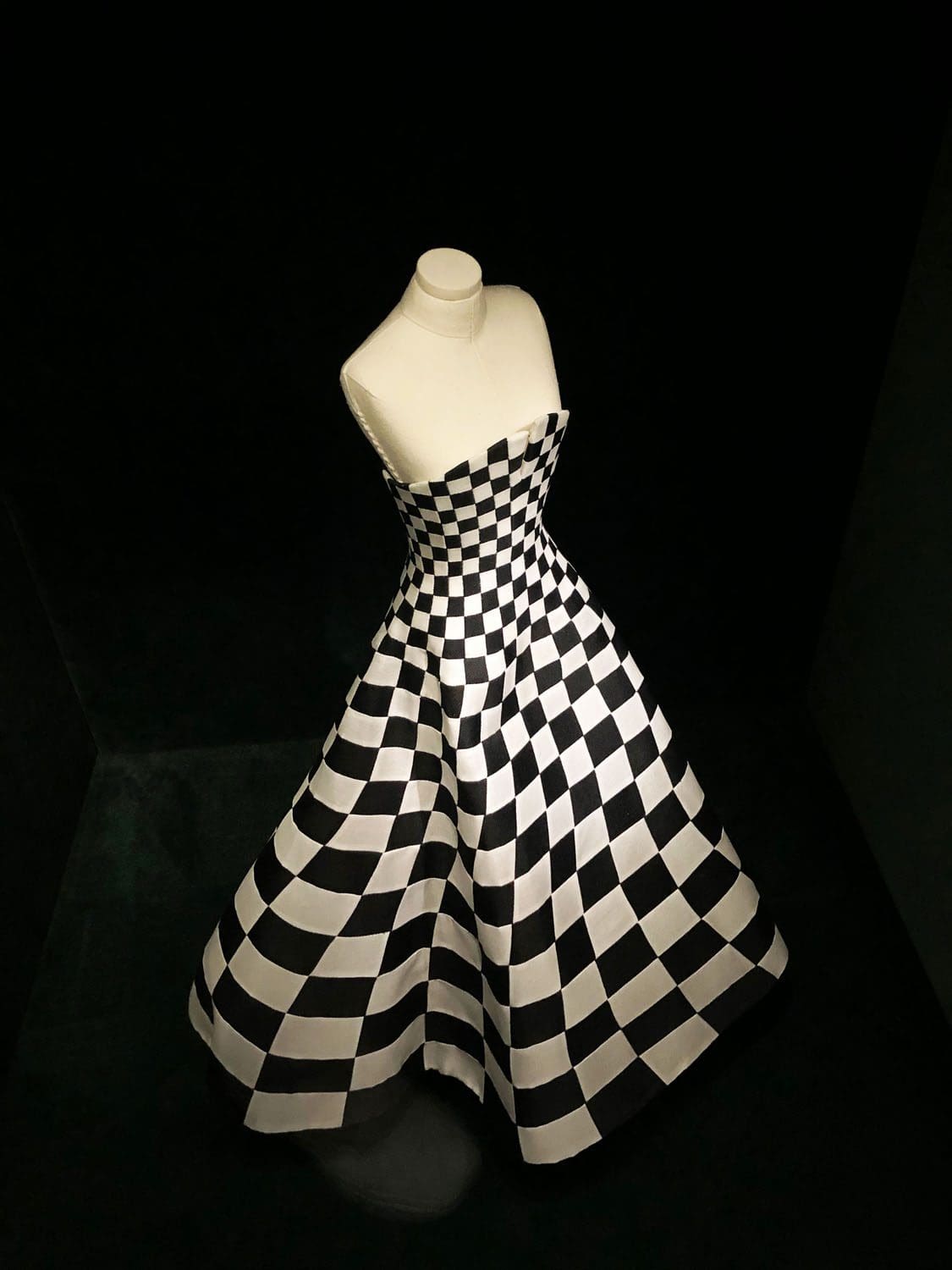 In der DIOR GALERIE 30 Montaigne by RUNWAY MAGAZIN