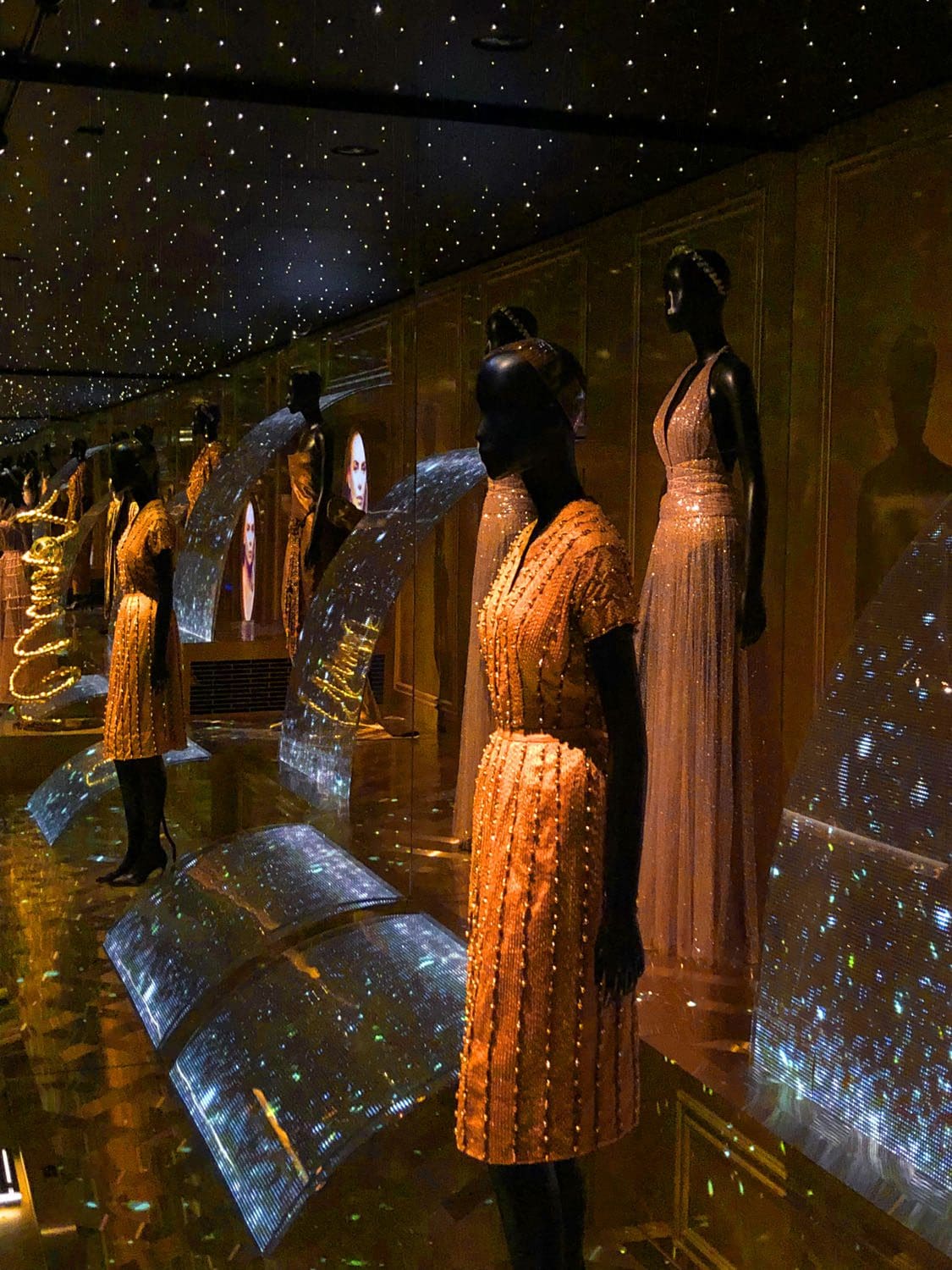 In der DIOR GALERIE 30 Montaigne by RUNWAY MAGAZIN