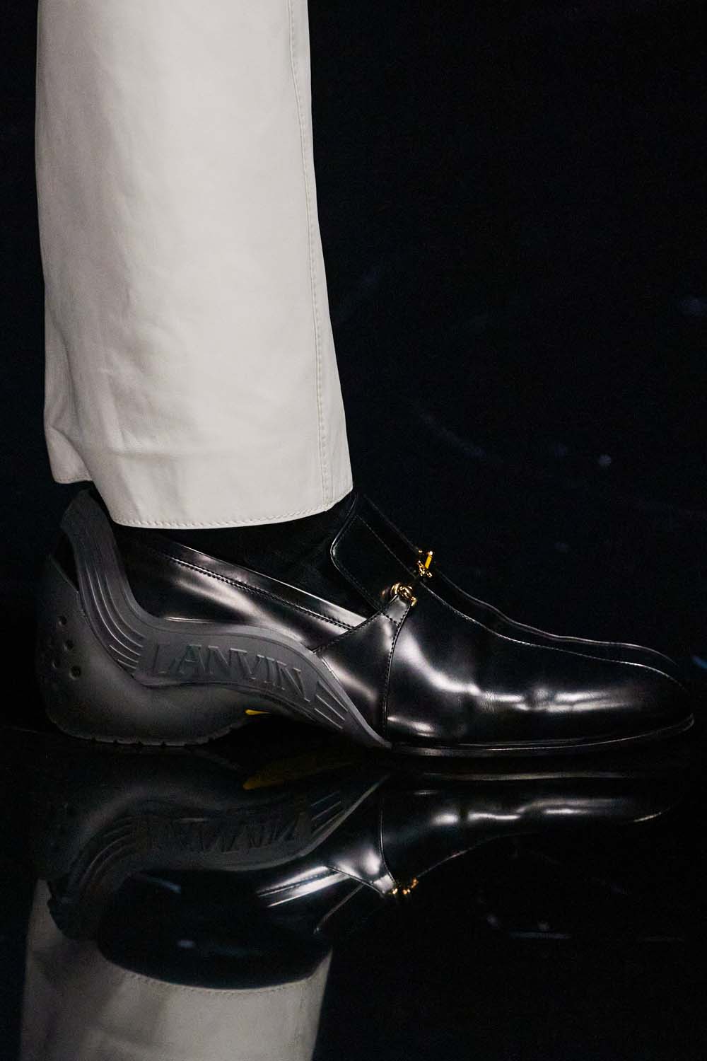 Lanvin Fall Winter 2022-2023 Paris Runway Magazine