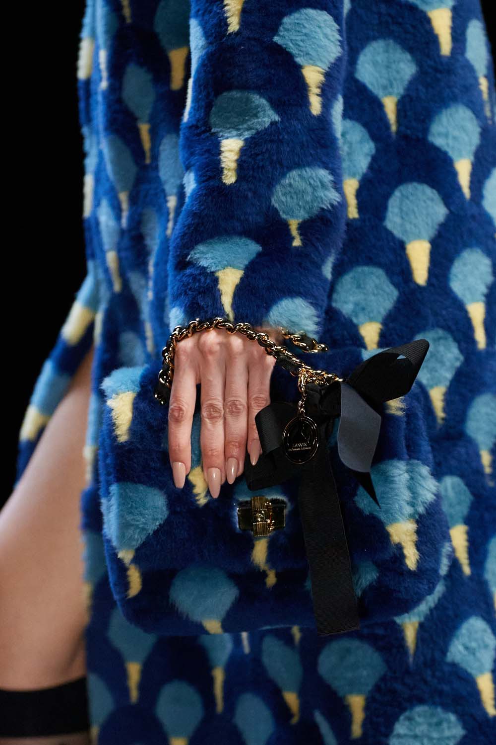 Lanvin Fall Winter 2022-2023 Paris Runway Magazine