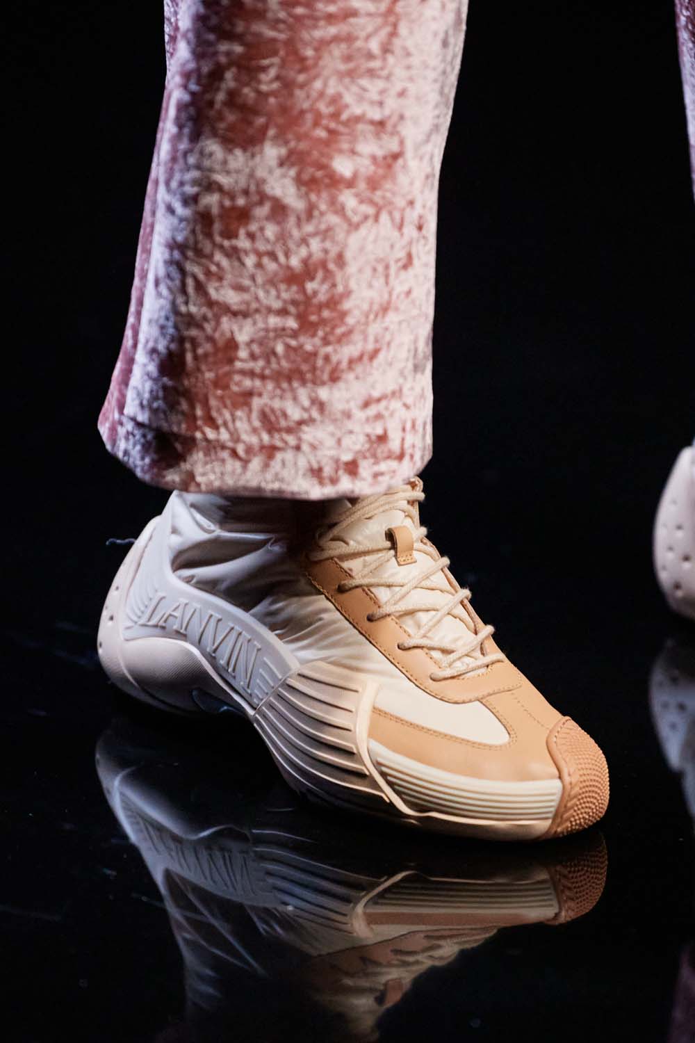 Lanvin Fall Winter 2022-2023 Paris Runway Magazine