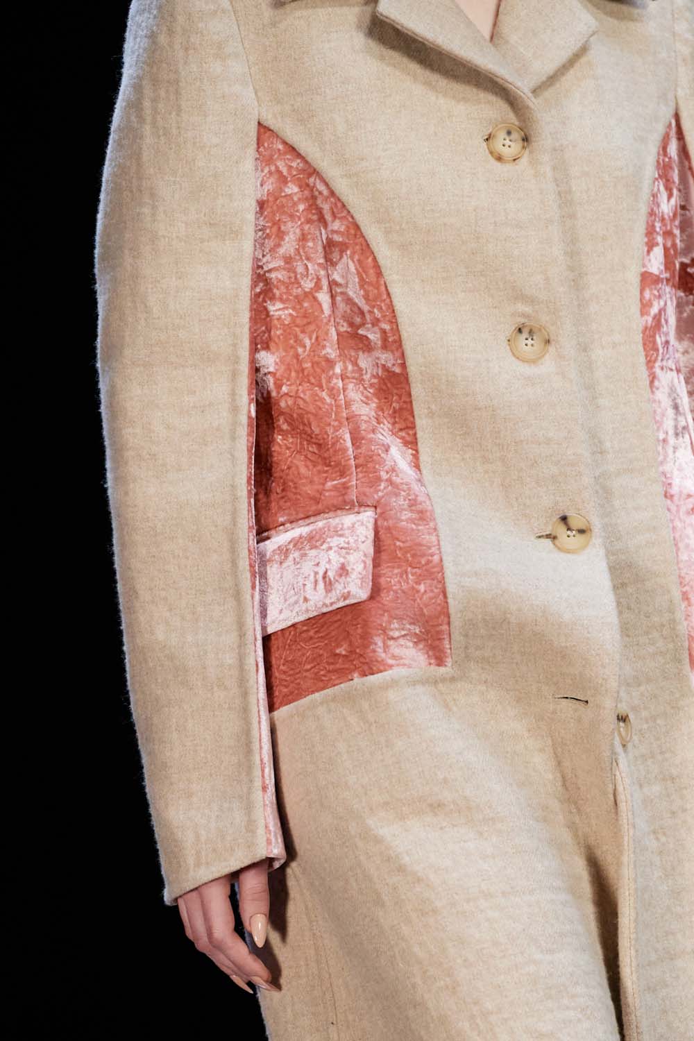 Lanvin Fall Winter 2022-2023 Paris Runway Magazine