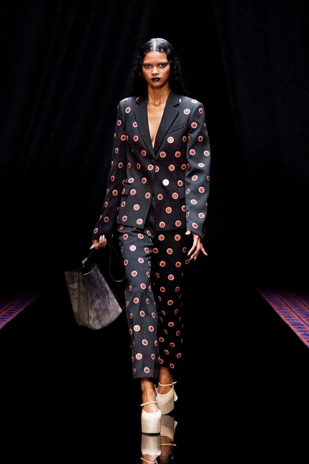 Lanvin Fall Winter 2022-2023 Paris Runway Magazine