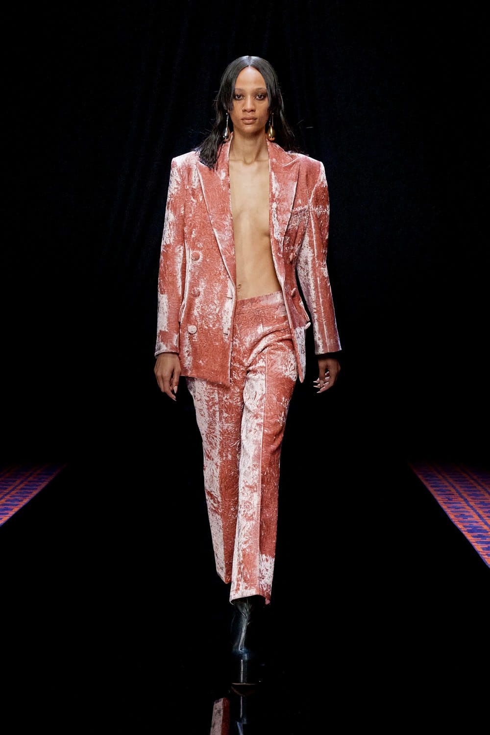 Lanvin Fall Winter 2022-2023 Paris Runway Magazine