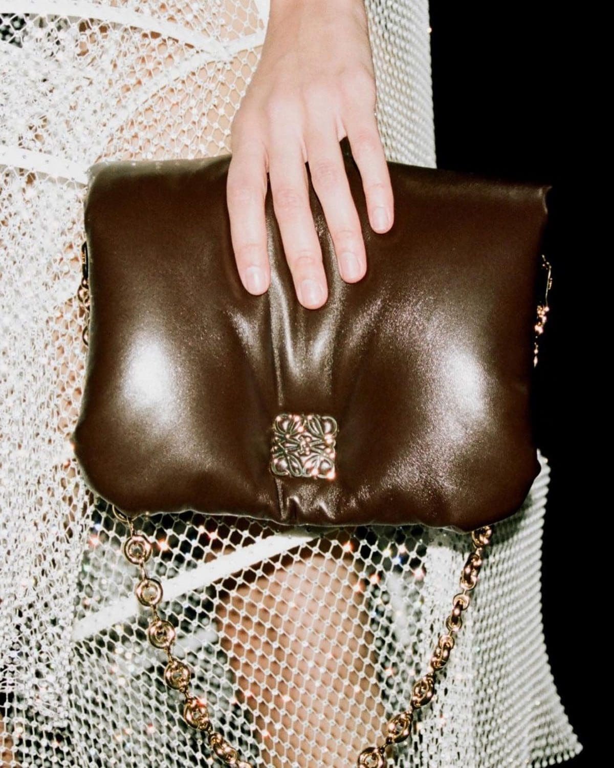 Loewe Herbst Winter 2022-2023 Paris Runway Magazin