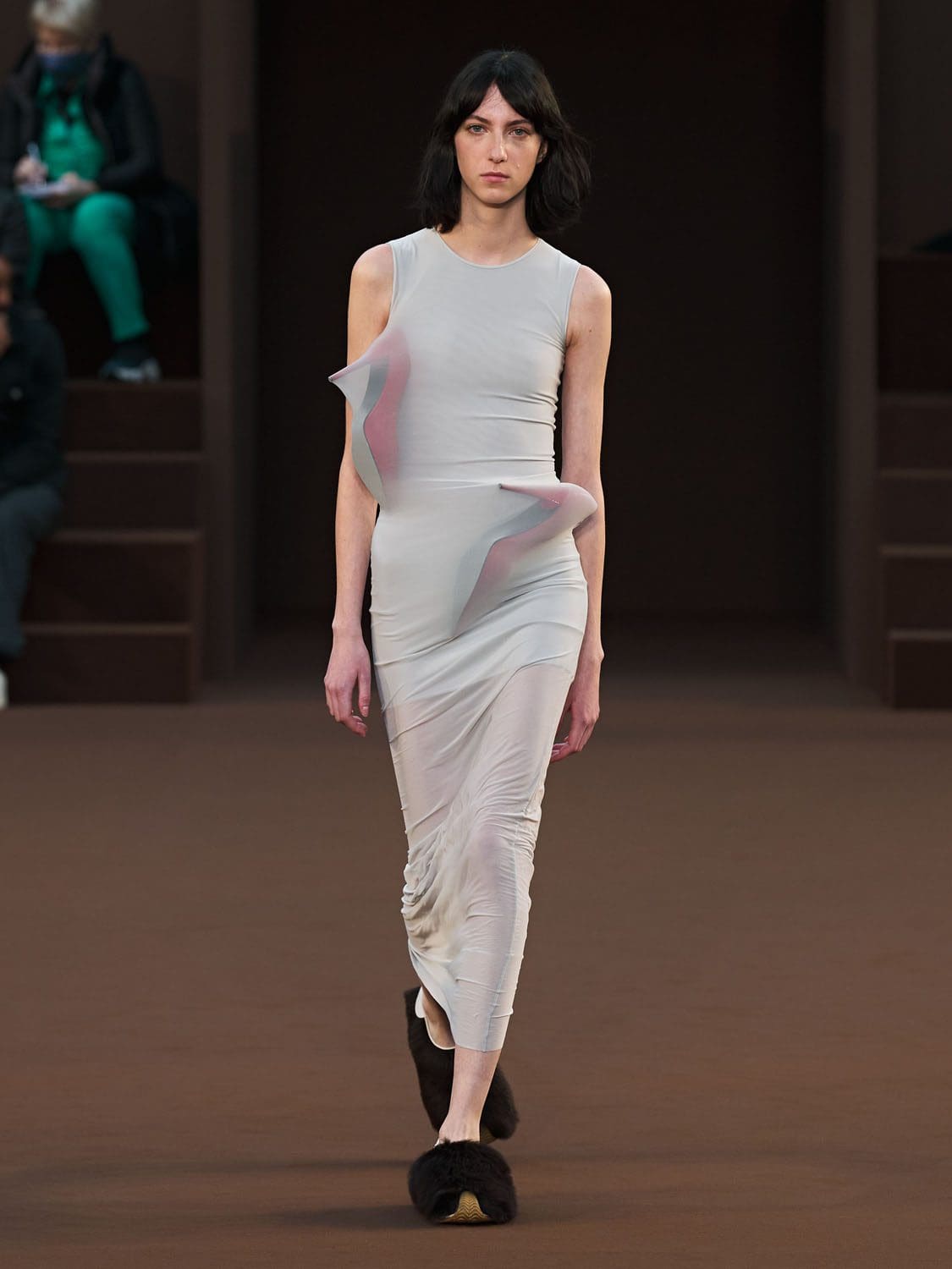 Loewe Herbst Winter 2022-2023 Paris Runway Magazin
