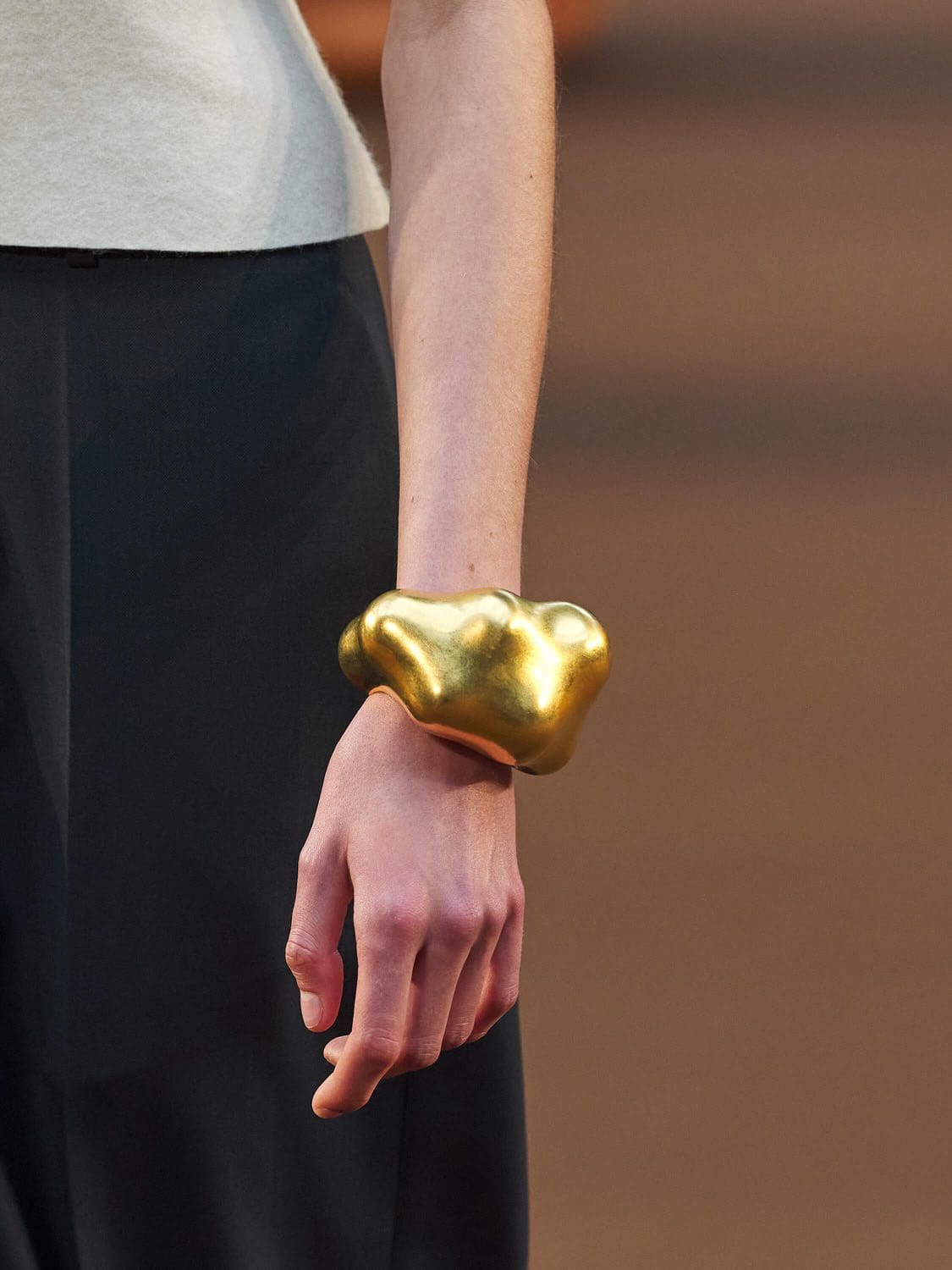 Loewe Herbst Winter 2022-2023 Paris Runway Magazin