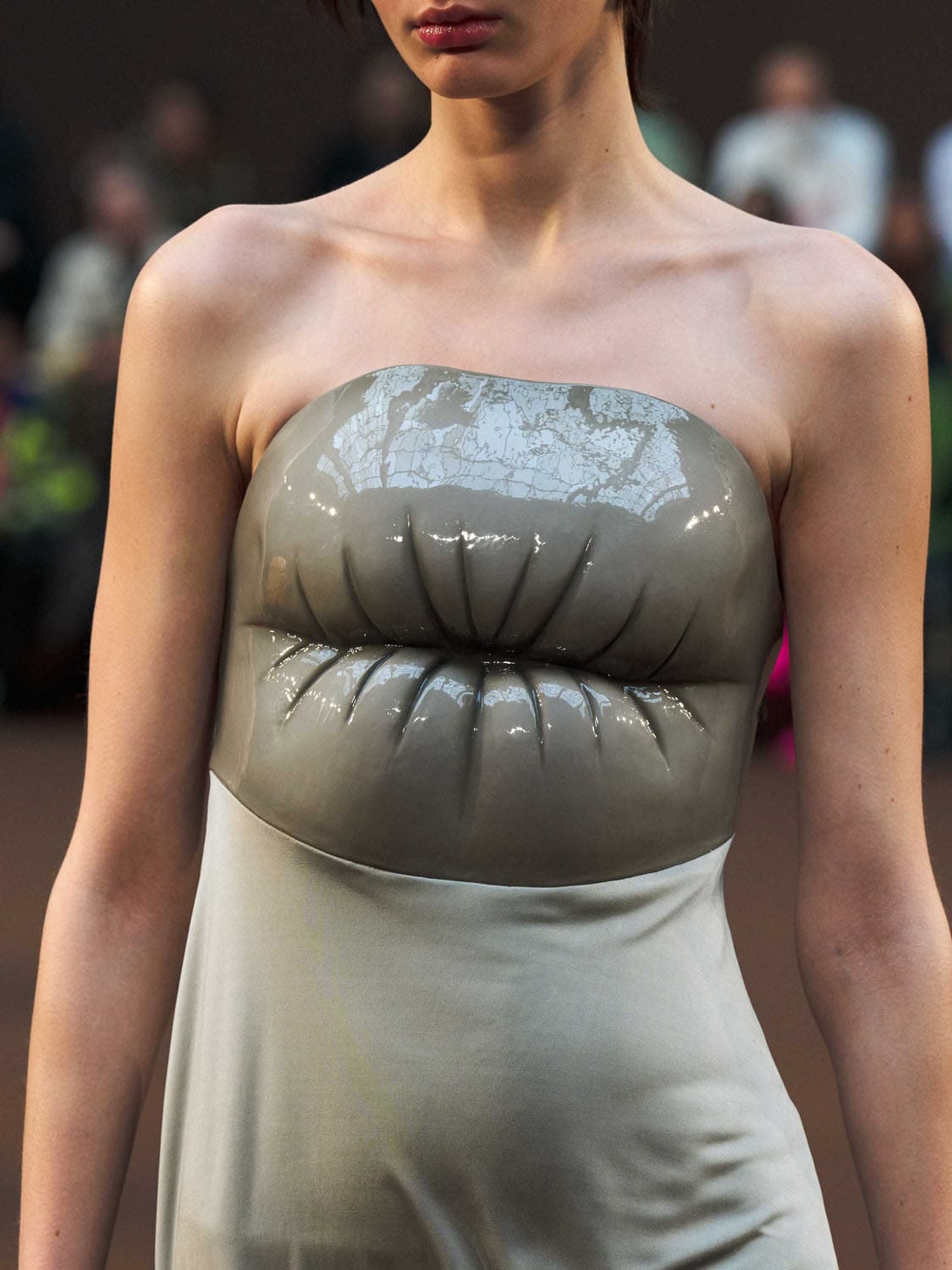 Loewe Herbst Winter 2022-2023 Paris Runway Magazin