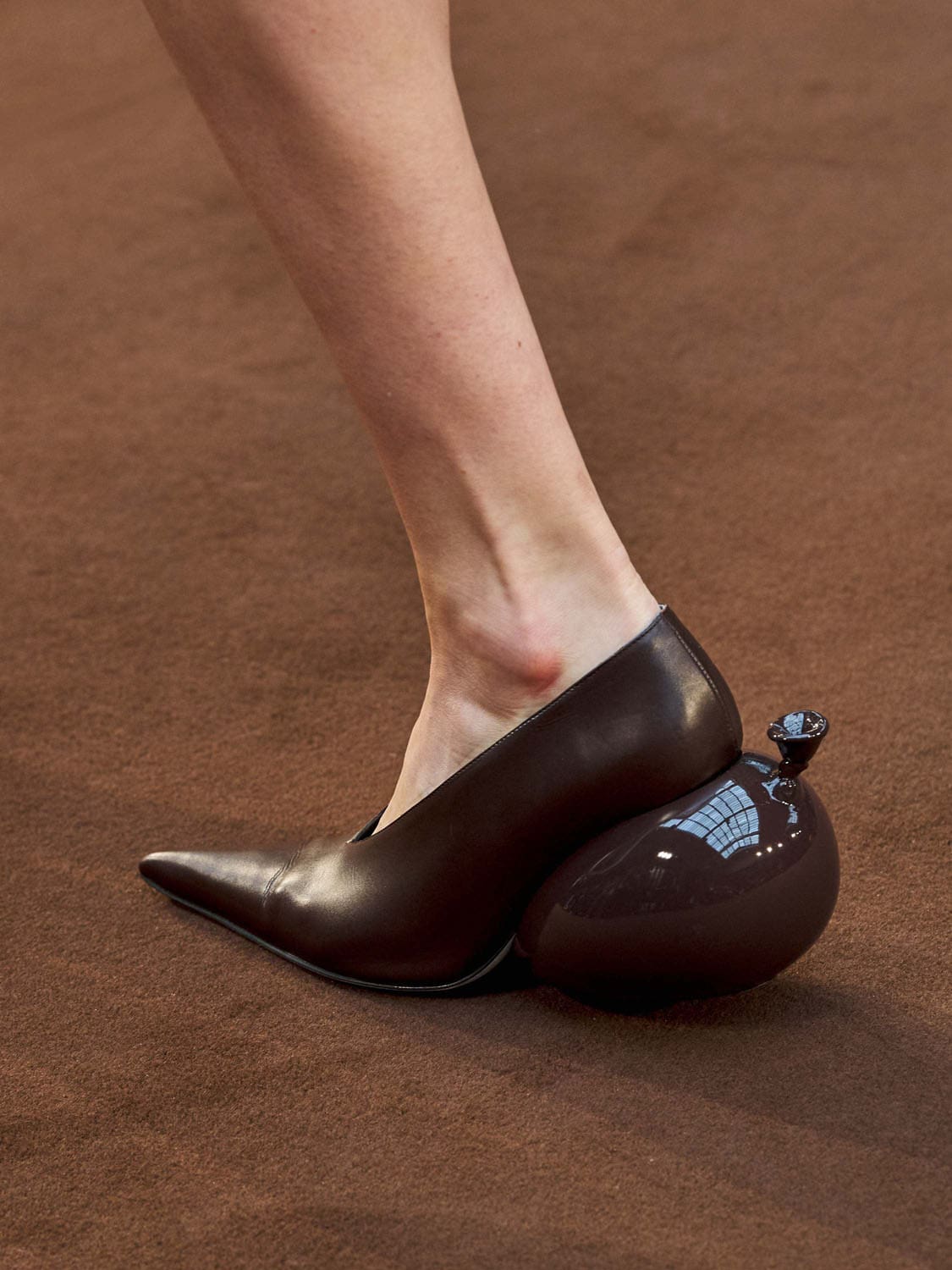 Loewe Herbst Winter 2022-2023 Paris Runway Magazin