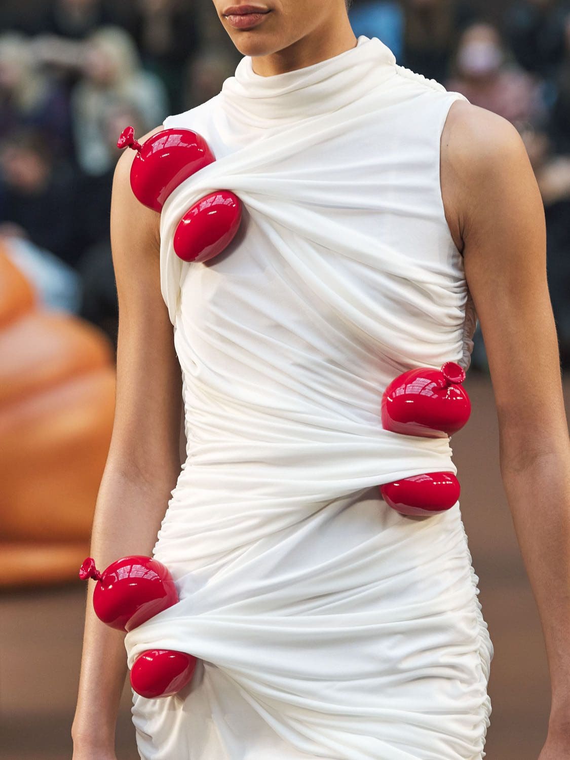 Loewe Herbst Winter 2022-2023 Paris Runway Magazin