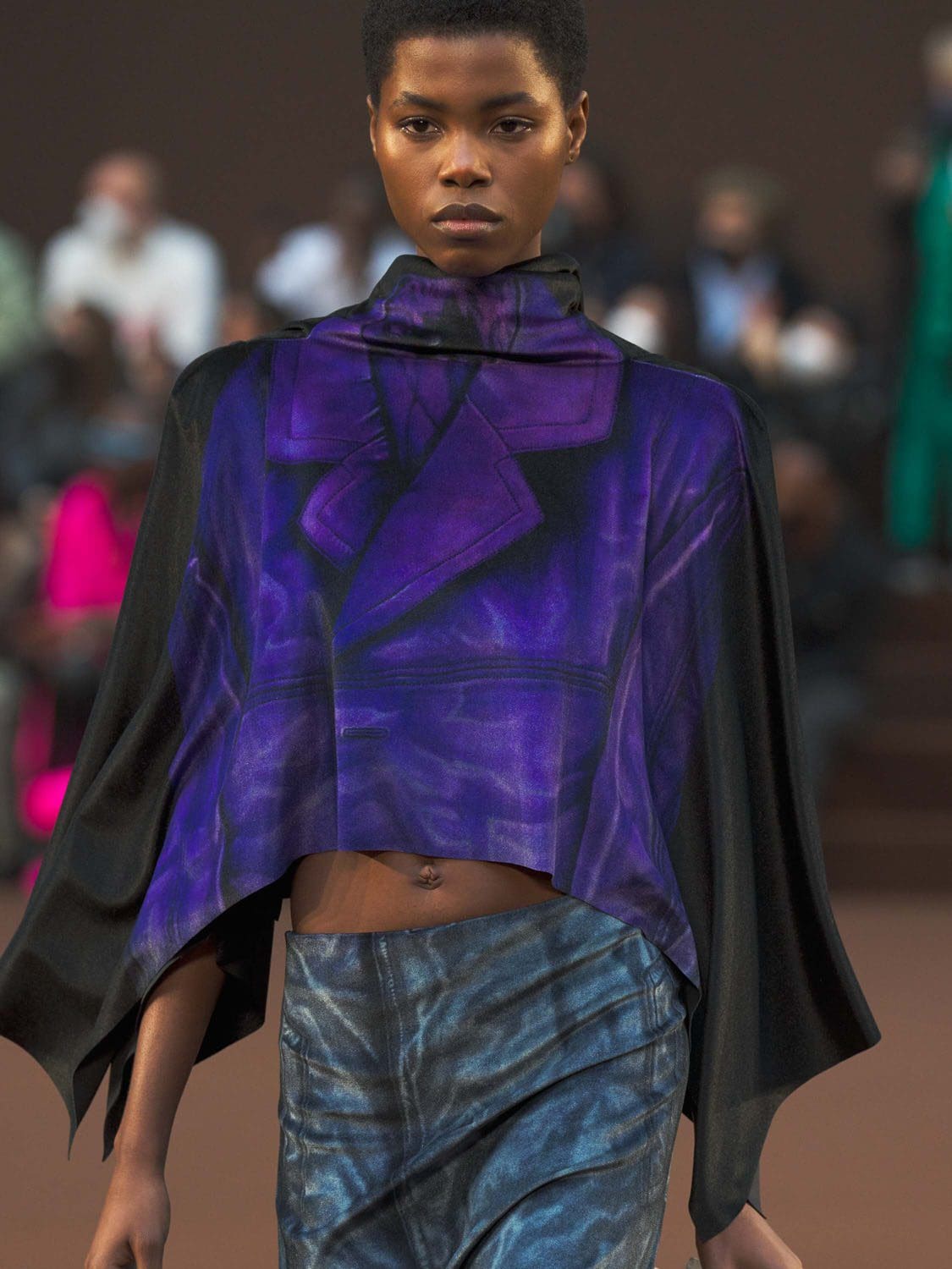 Loewe Herbst Winter 2022-2023 Paris Runway Magazin