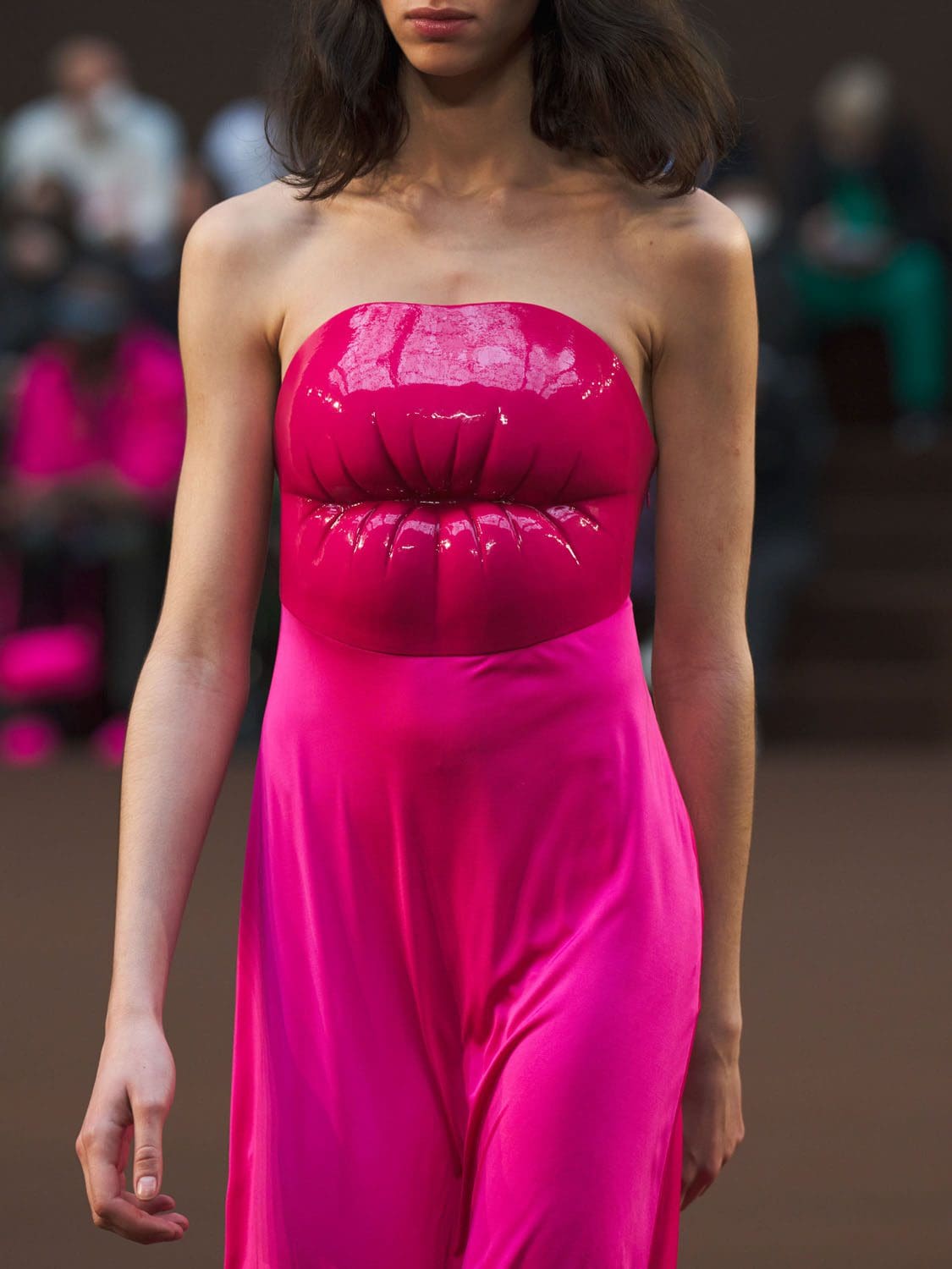 Loewe Herbst Winter 2022-2023 Paris Runway Magazin